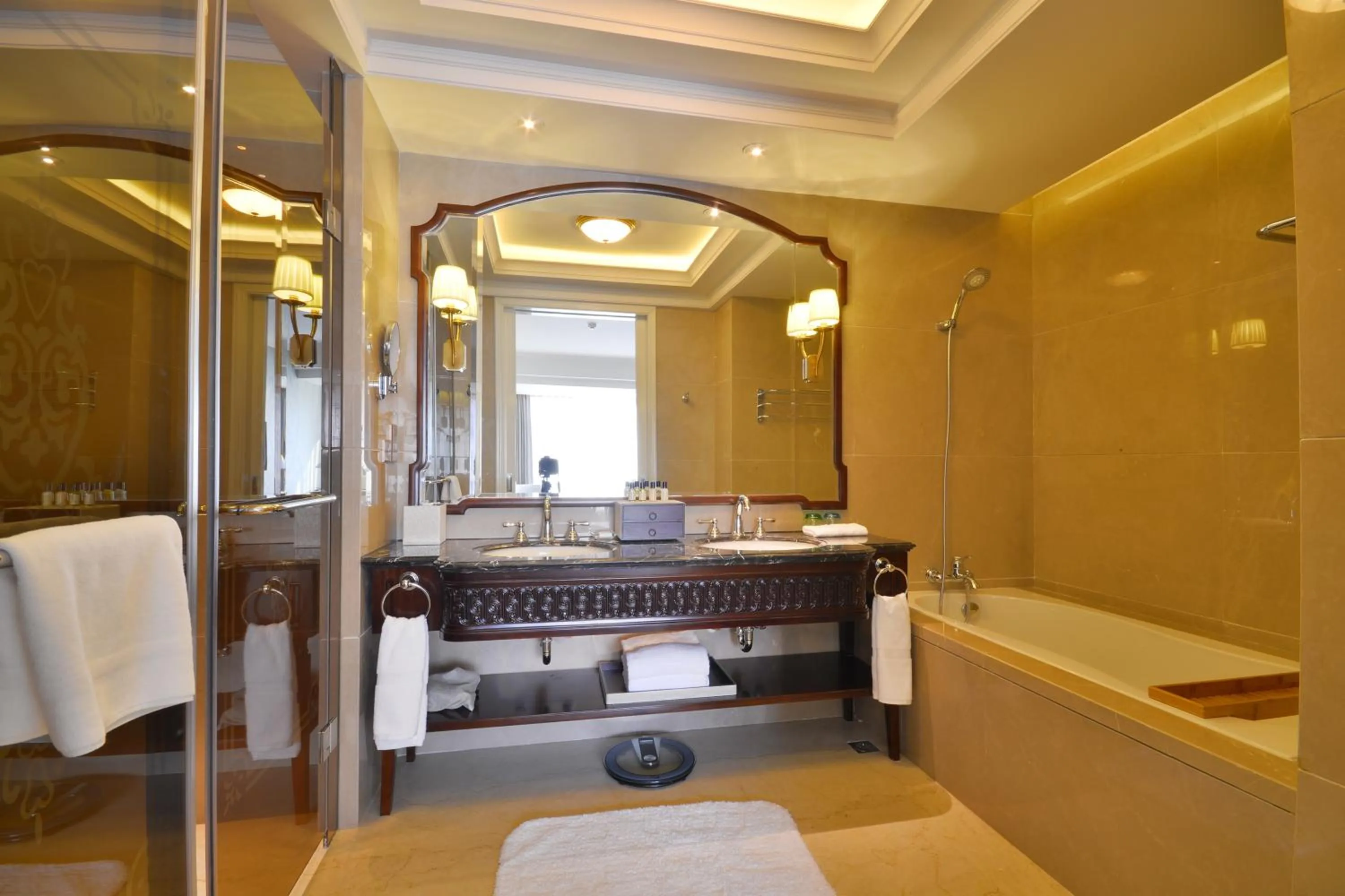 Bathroom in Urban Island Hotel Shanghai