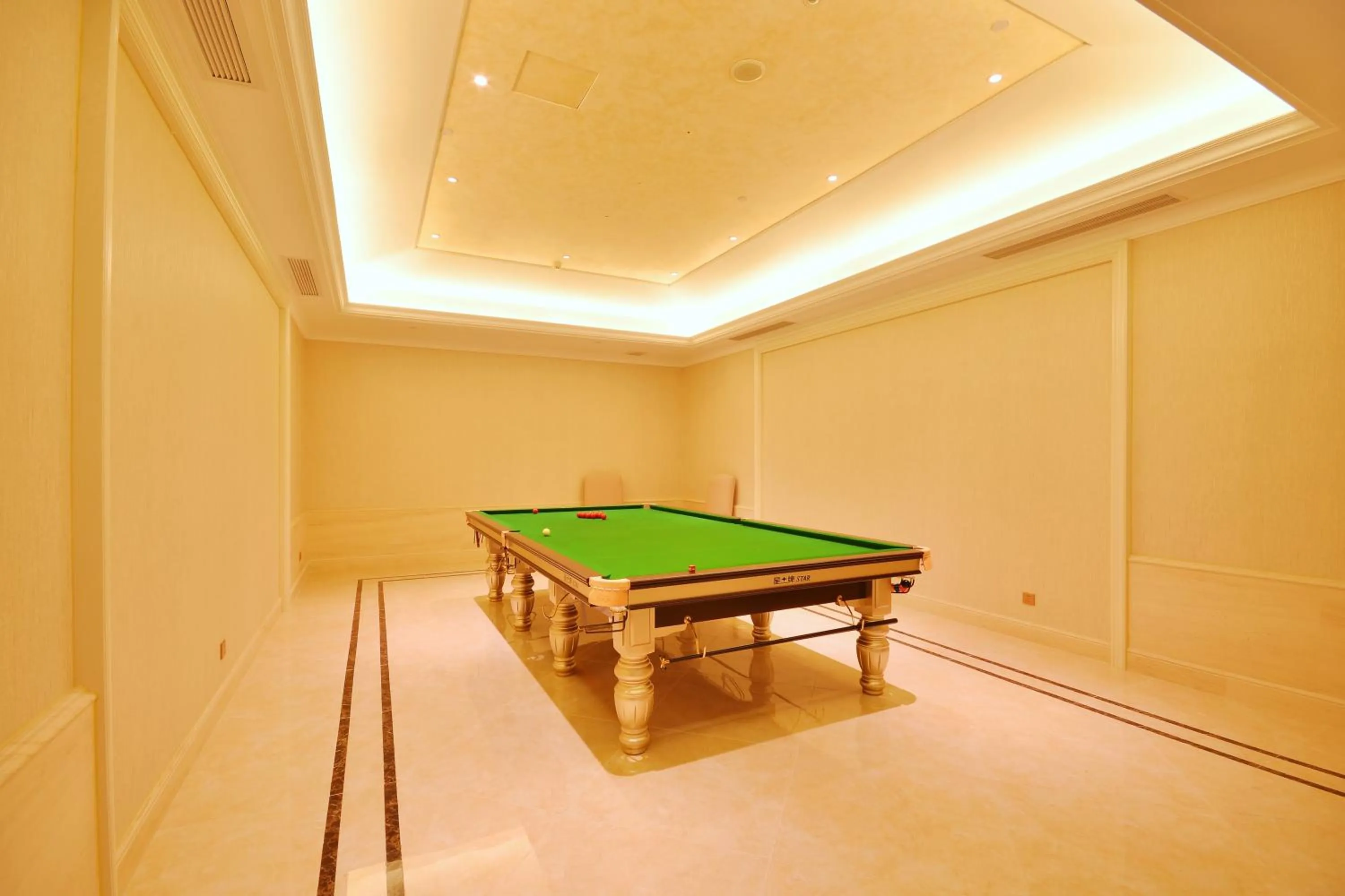Billiard in Urban Island Hotel Shanghai