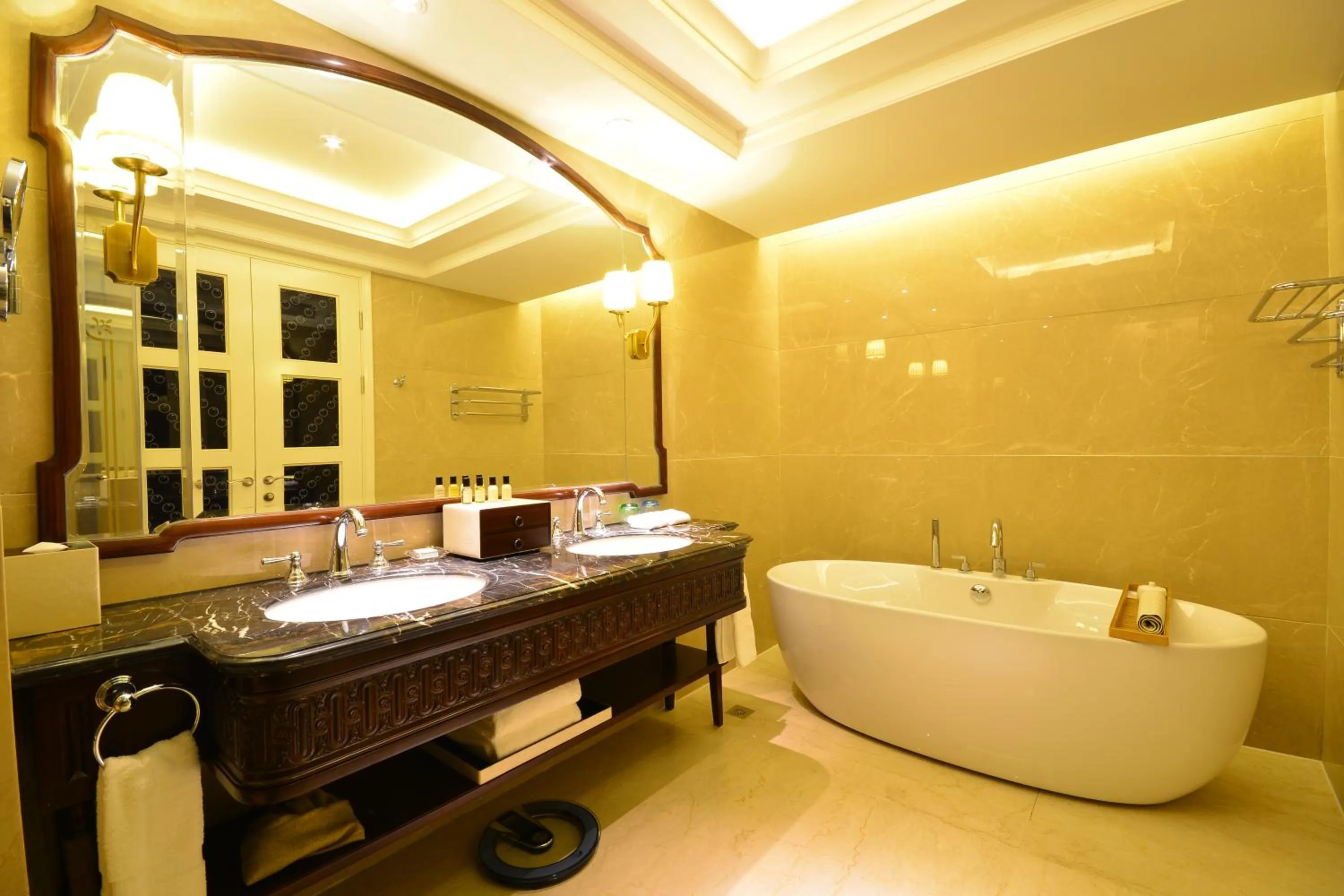 Bathroom in Urban Island Hotel Shanghai