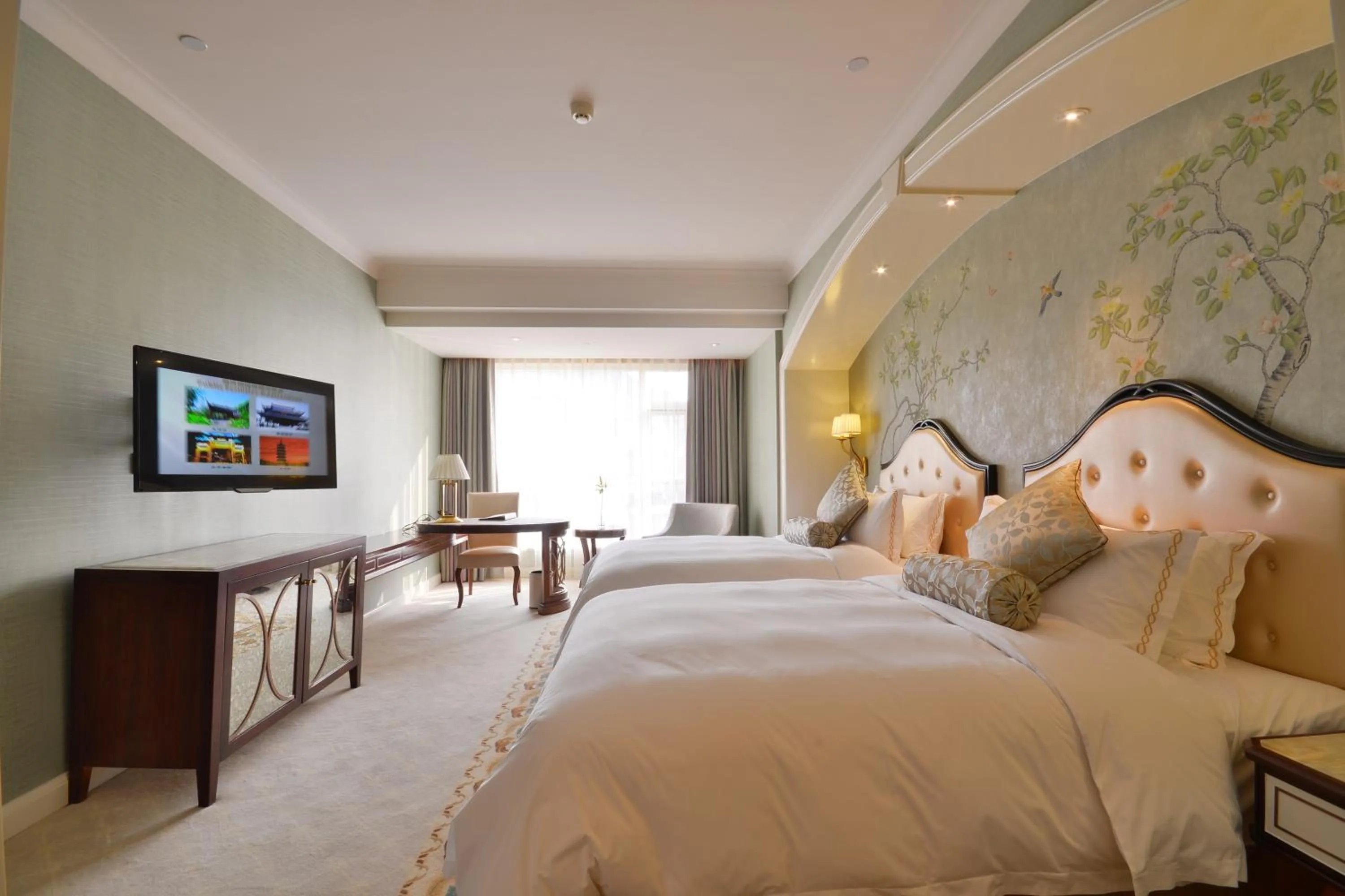 Photo of the whole room, Bed in Urban Island Hotel Shanghai