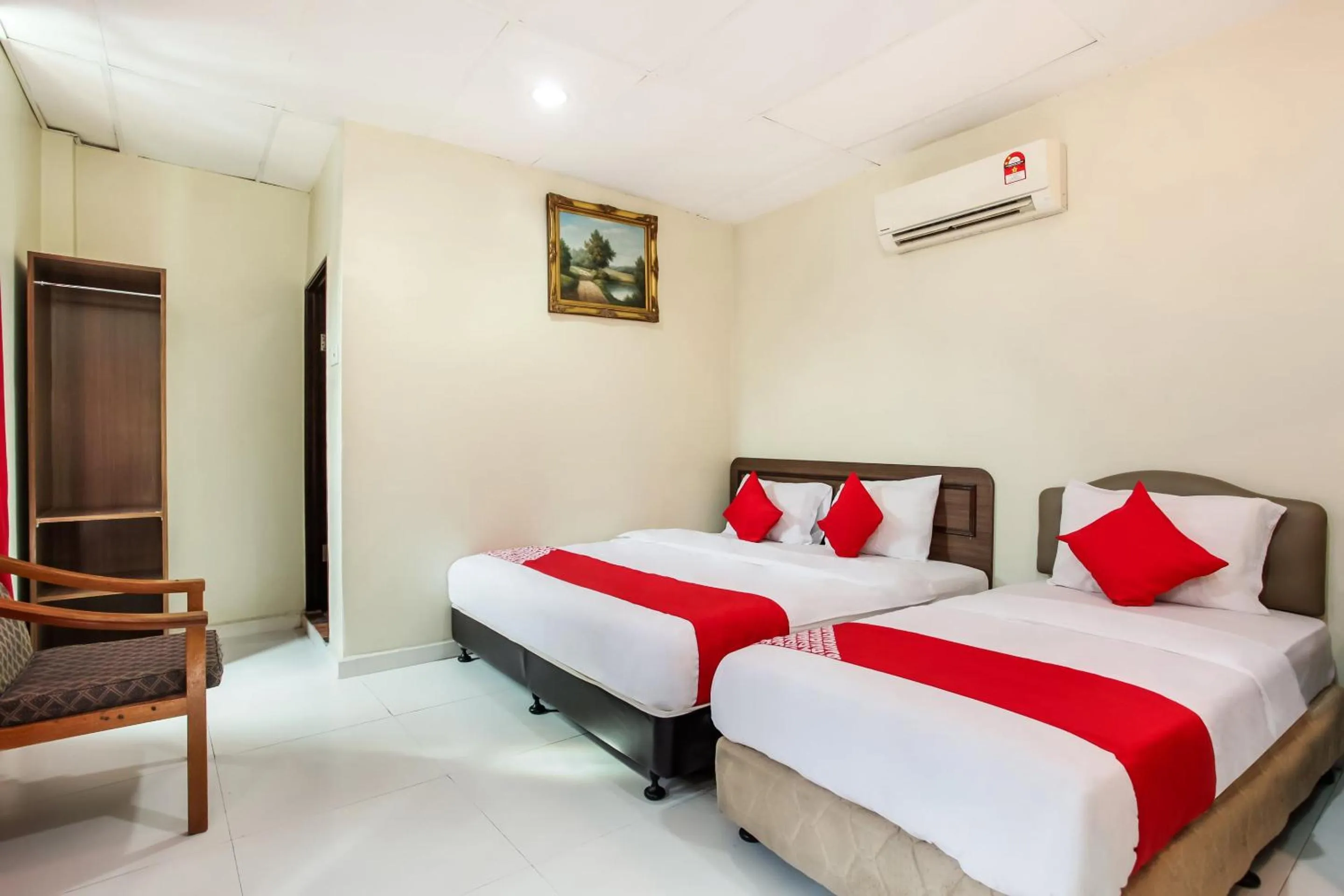 Bedroom, Bed in Super OYO 89427 Kavanas Hotel Taiping