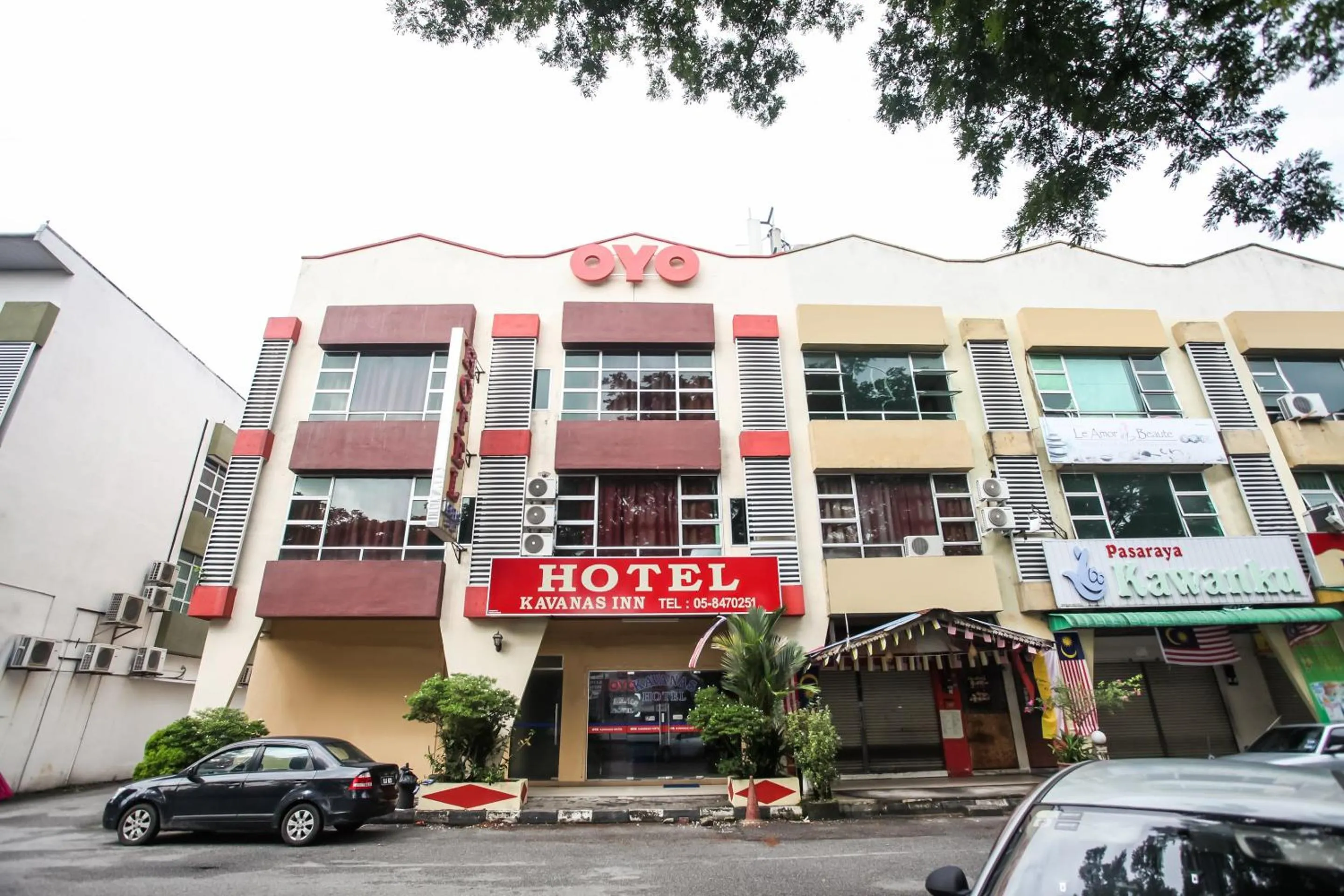 Facade/entrance in Super OYO 89427 Kavanas Hotel Taiping