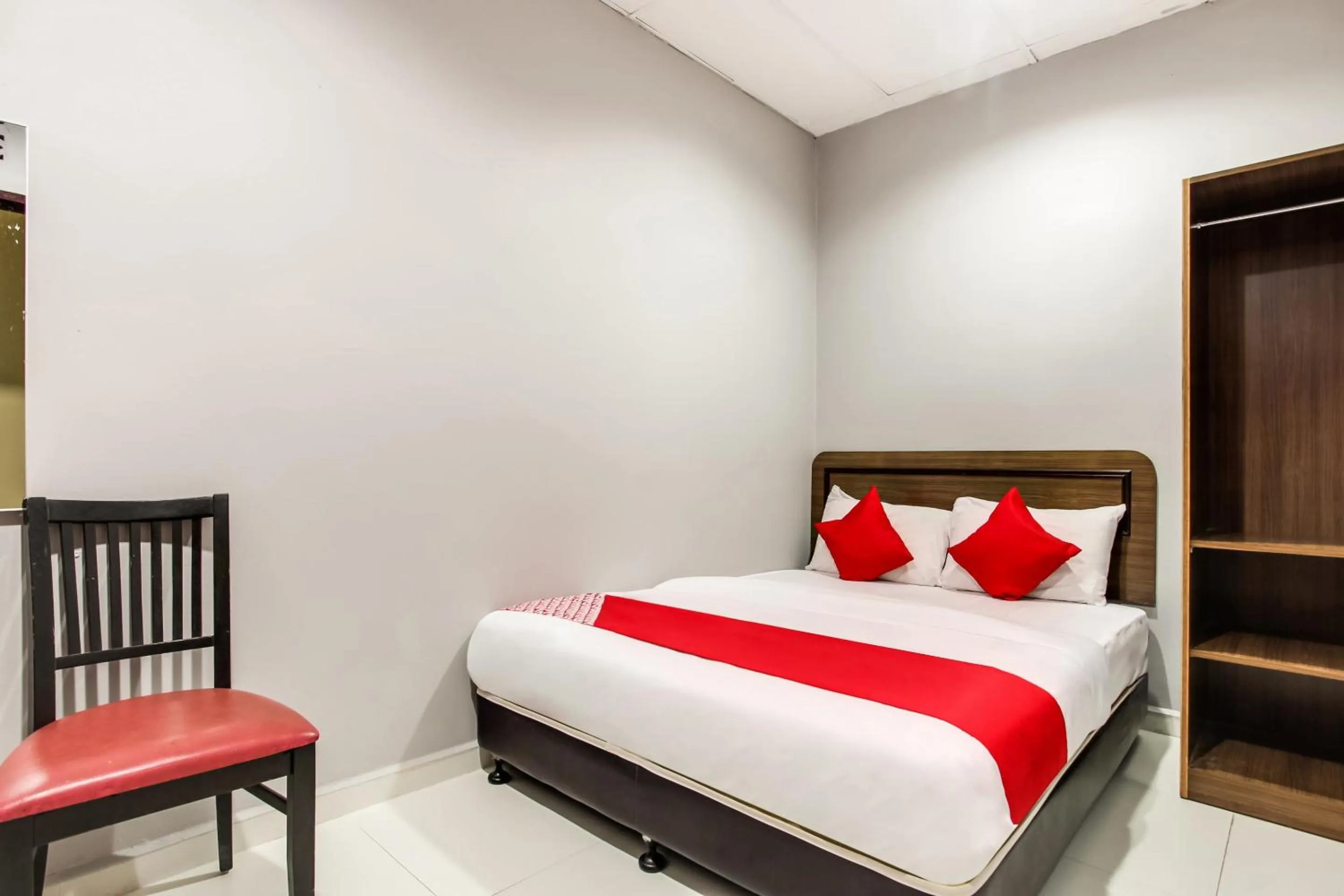 Bedroom, Bed in Super OYO 89427 Kavanas Hotel Taiping