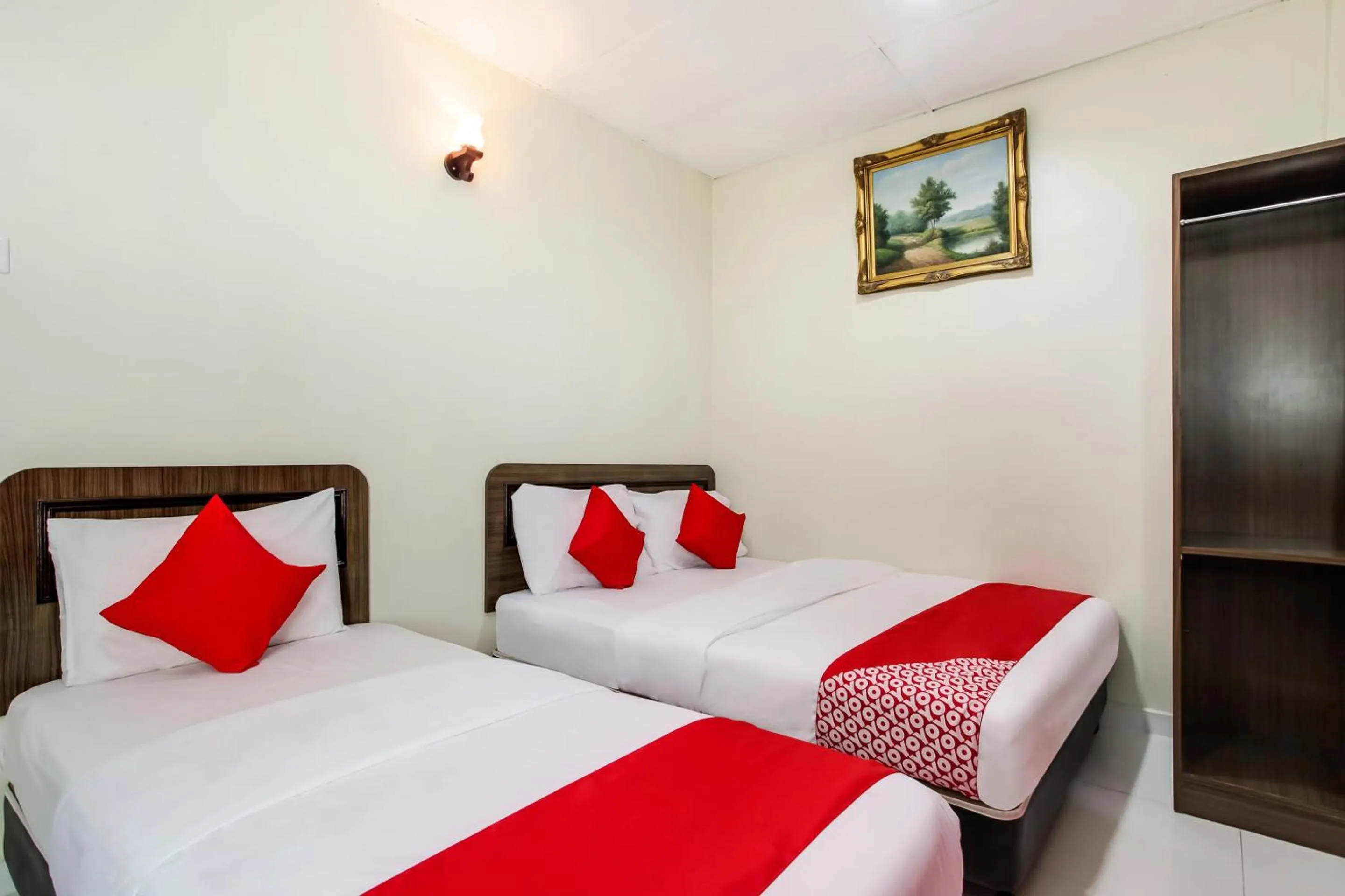 Bedroom, Bed in Super OYO 89427 Kavanas Hotel Taiping