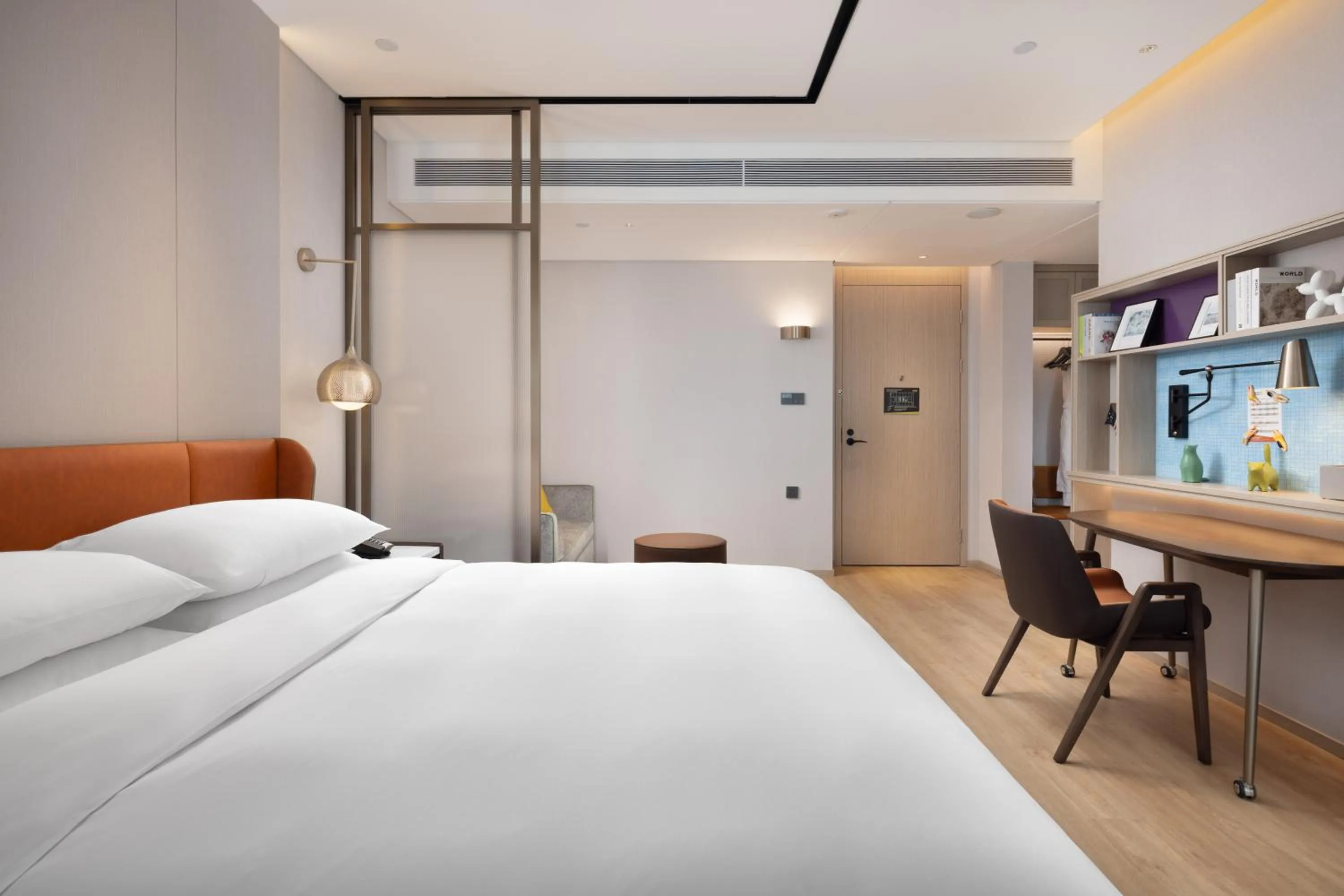 Bed in Home2 Suite by Hilton Binzhou Boxing