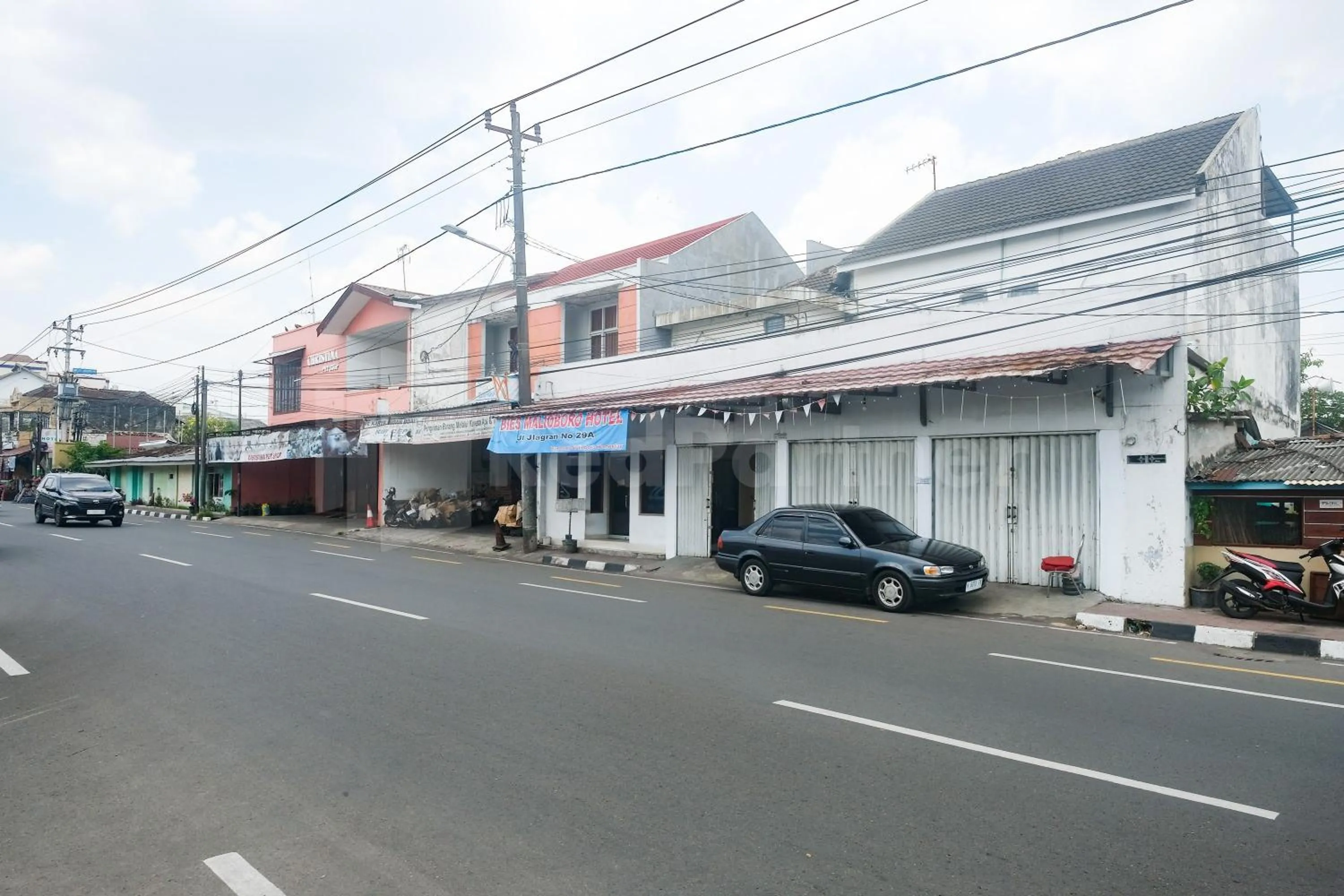 Facade/entrance in Bies Malioboro Hotel RedPartner
