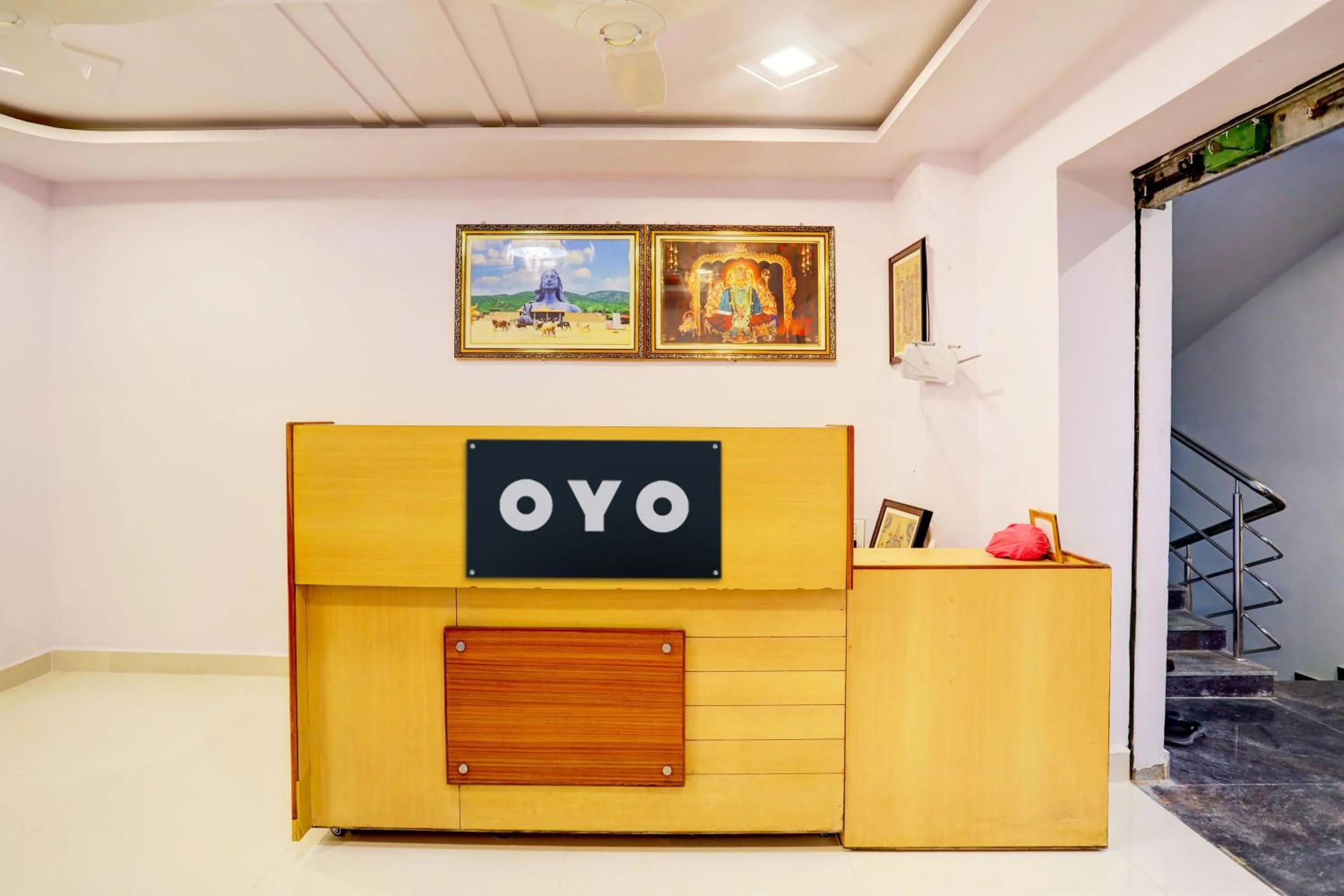 Lobby or reception in Hotel O Savoy Grand