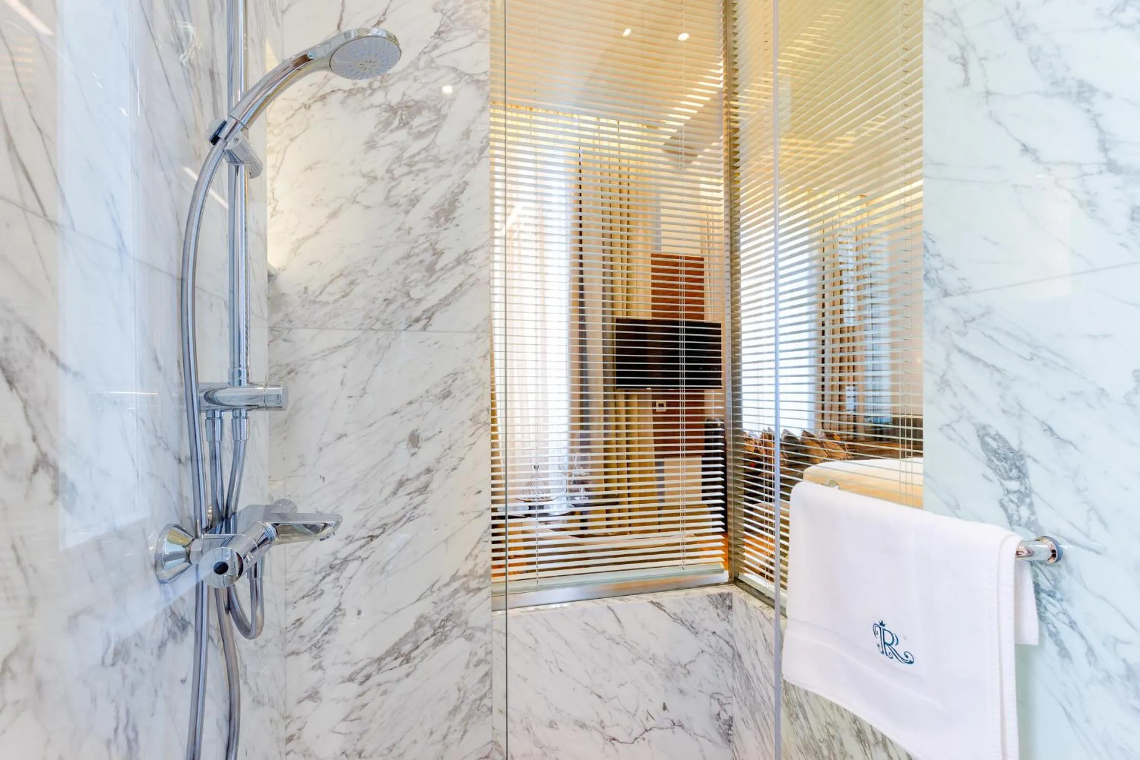 Shower in Ravouna 1906 Bosphorus Istanbul