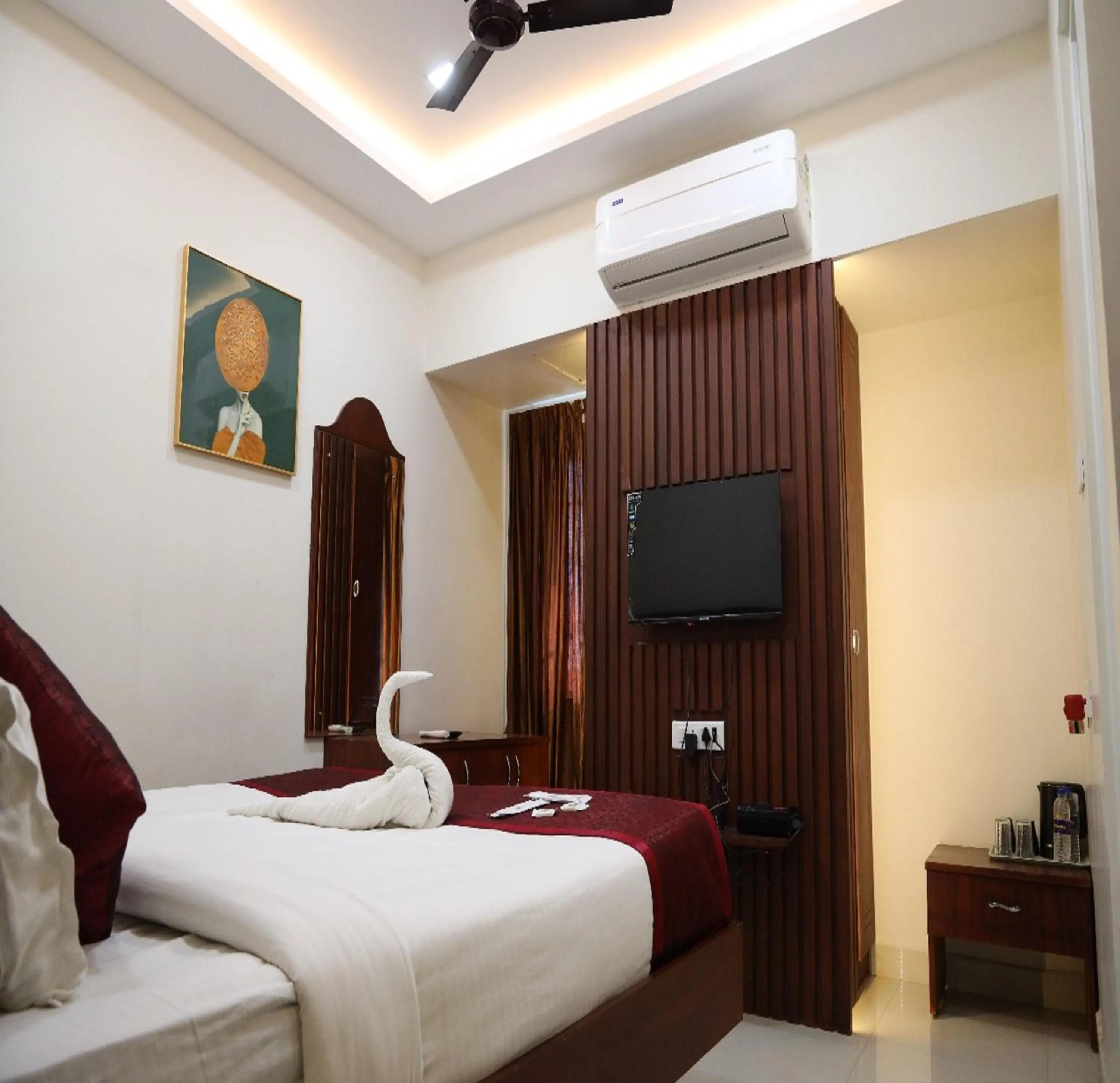Bedroom, Bed in Manopriya Residency by Azalea