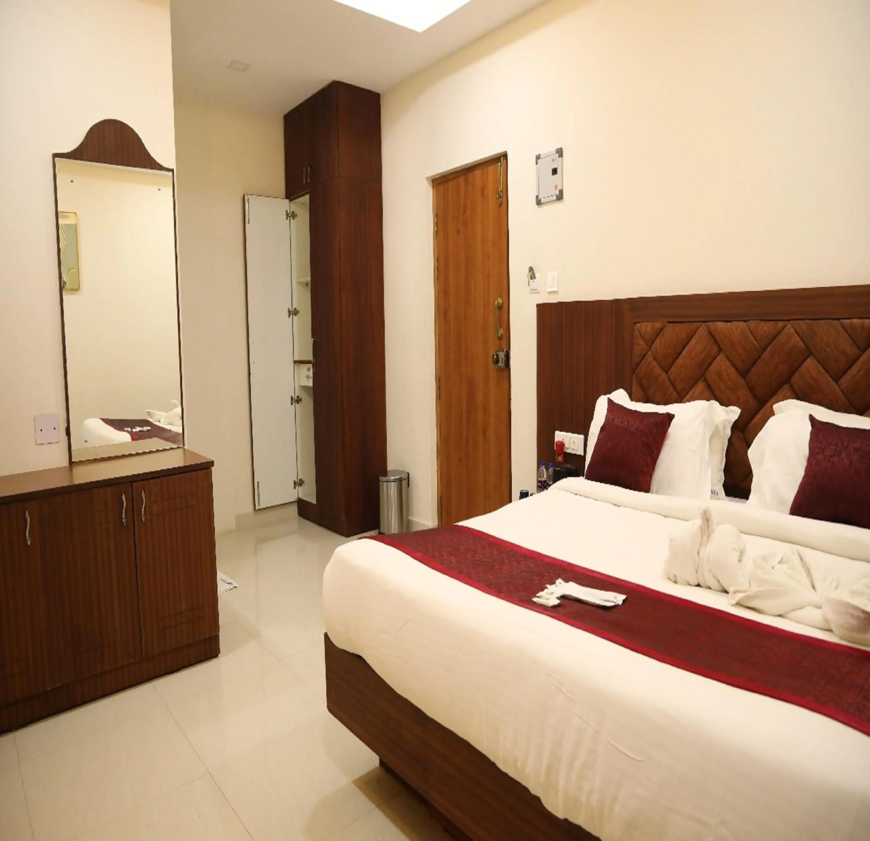 Bedroom, Bed in Manopriya Residency by Azalea