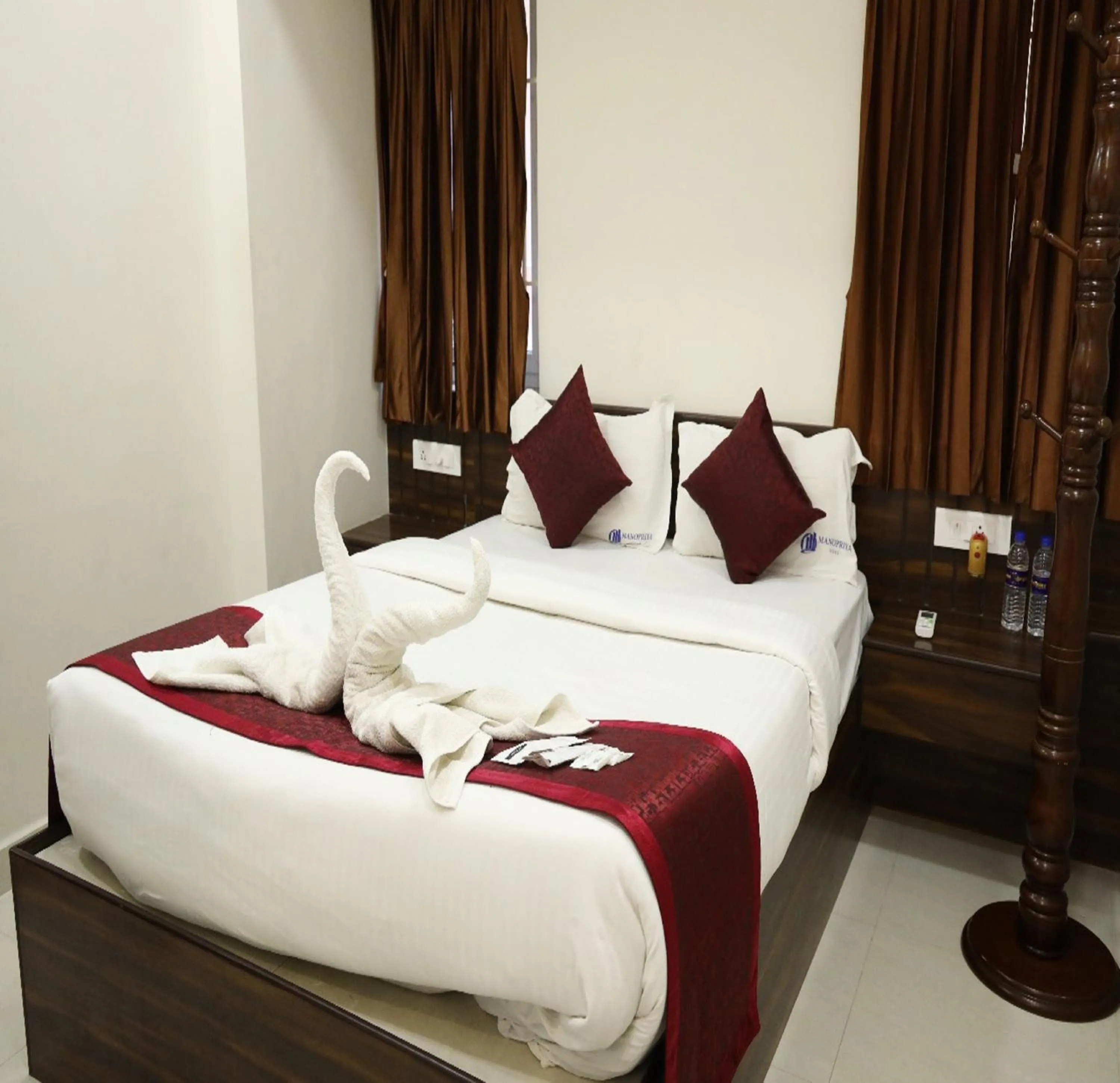 Bedroom, Bed in Manopriya Residency by Azalea