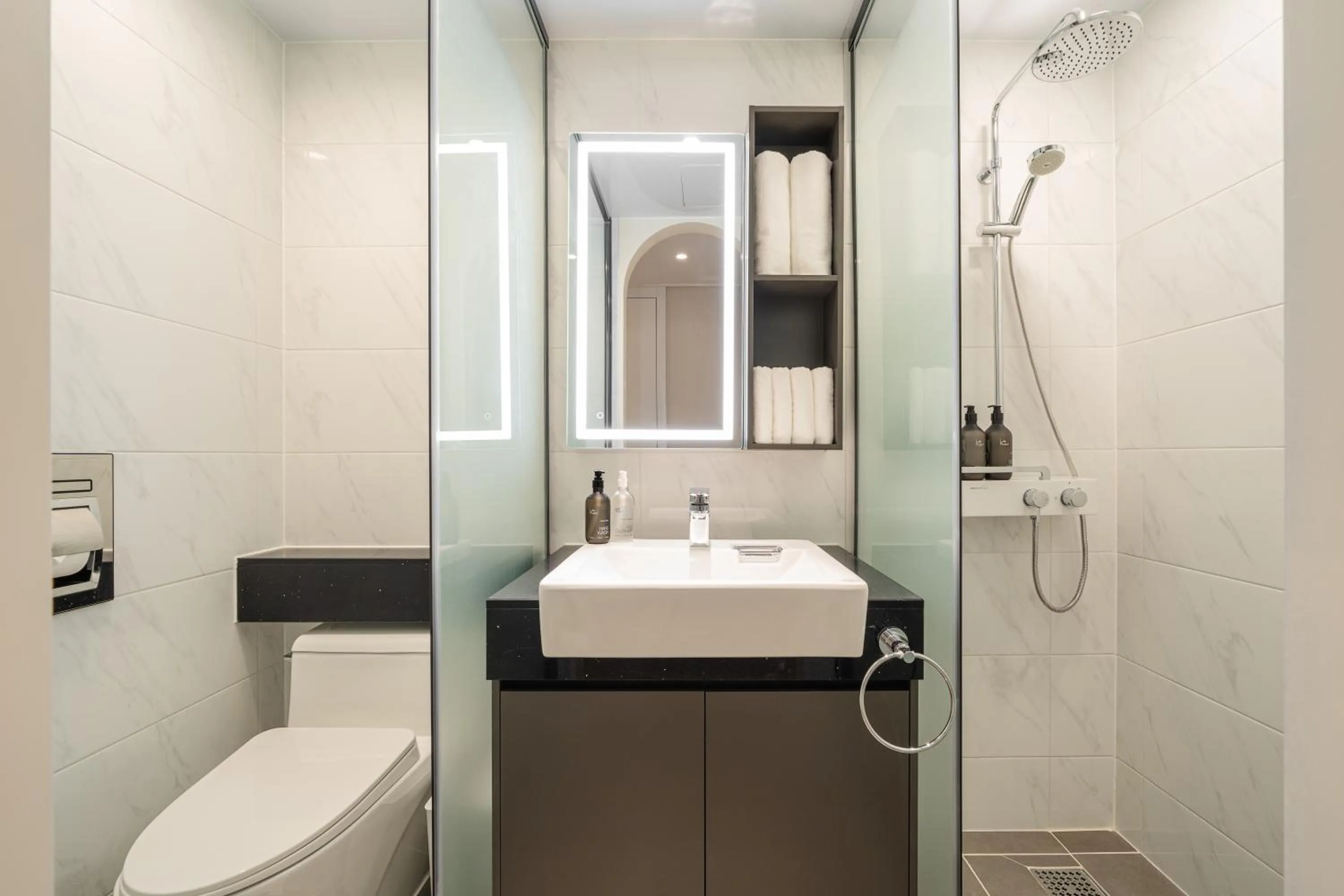 Shower in Urbanstay Naksan Beach