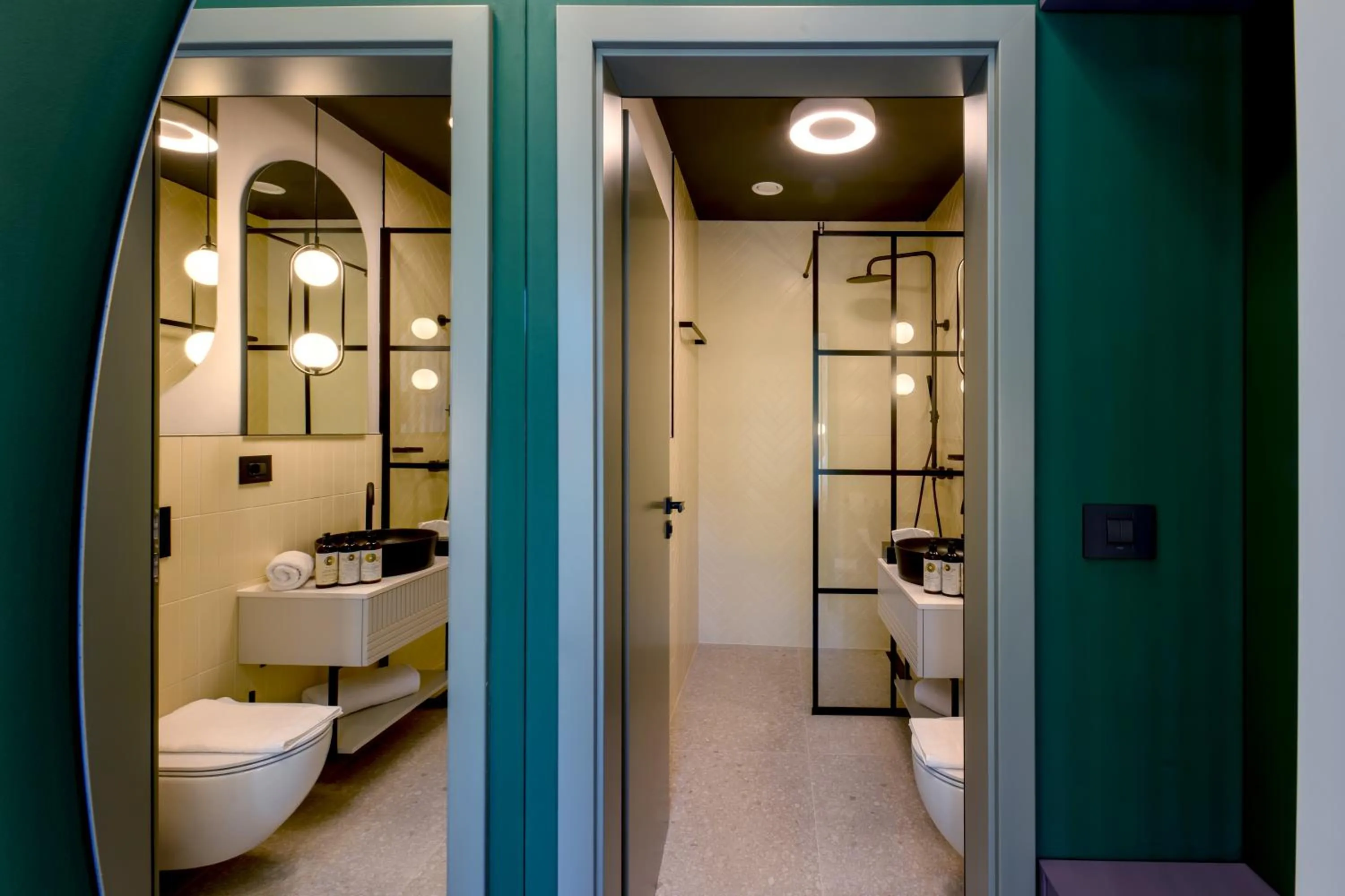 Toilet in Luna Residence Villa