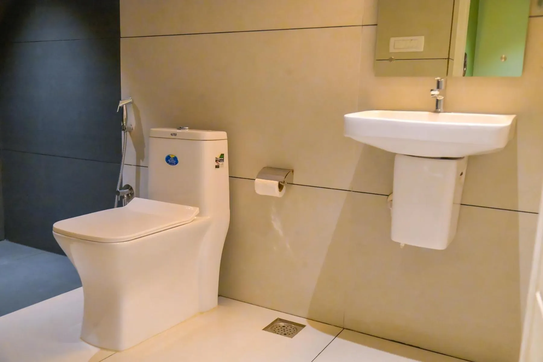 Toilet in Bay View Suites, Vythiri, Wayanad