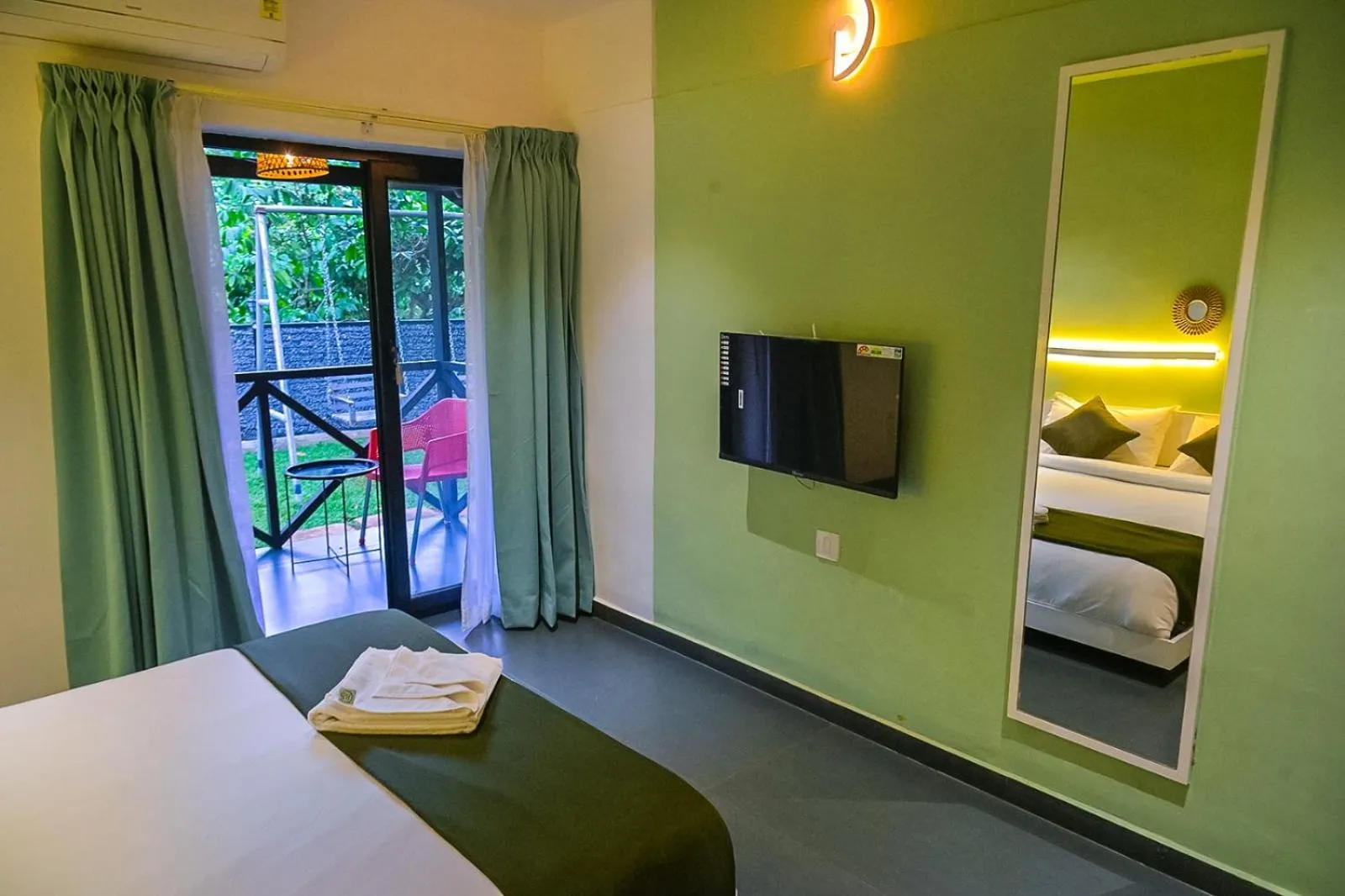 Bedroom, Bed in Bay View Suites, Vythiri, Wayanad