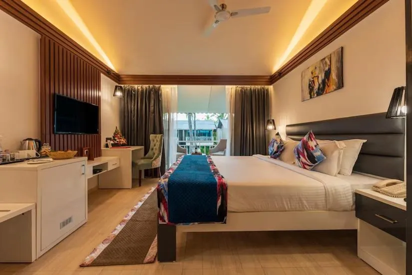 Bed in Foxoso La Beach Resort & Spa