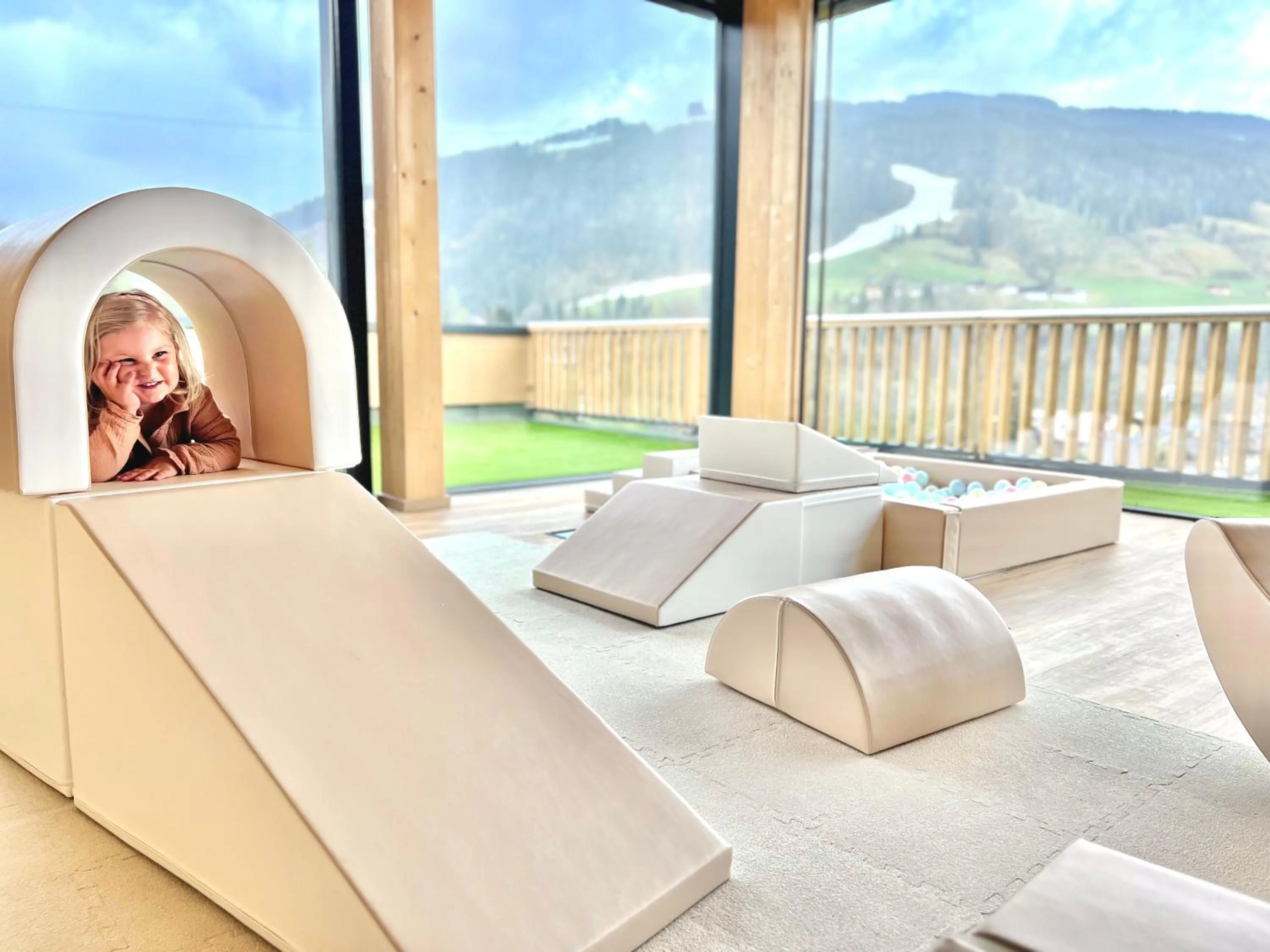 young children, Bed in Goldhirsch Aparthotel