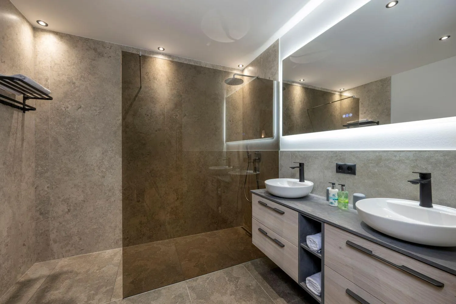 Bathroom in Goldhirsch Aparthotel