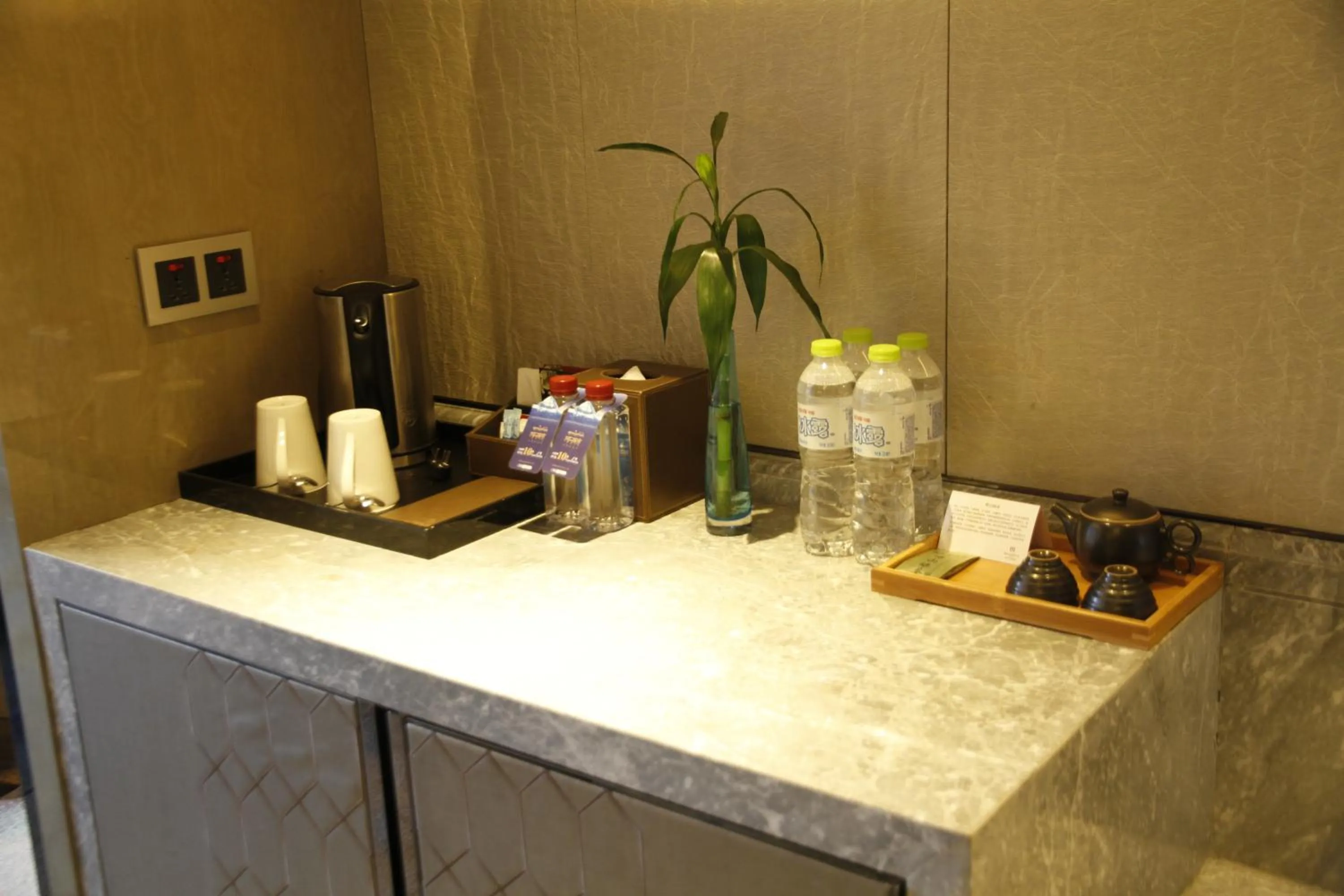 Coffee/tea facilities in Pullman Yantai Center