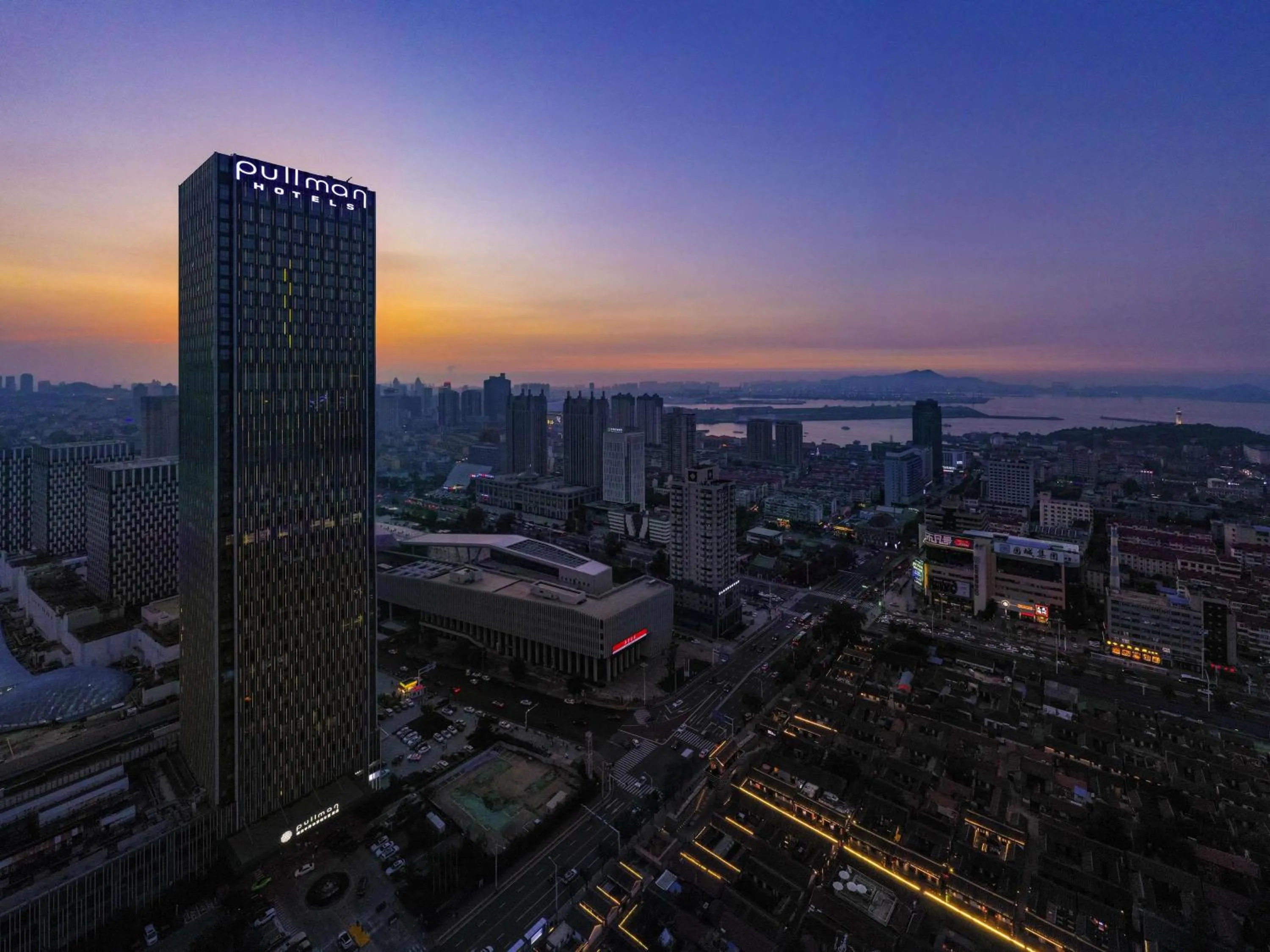 Property building in Pullman Yantai Center