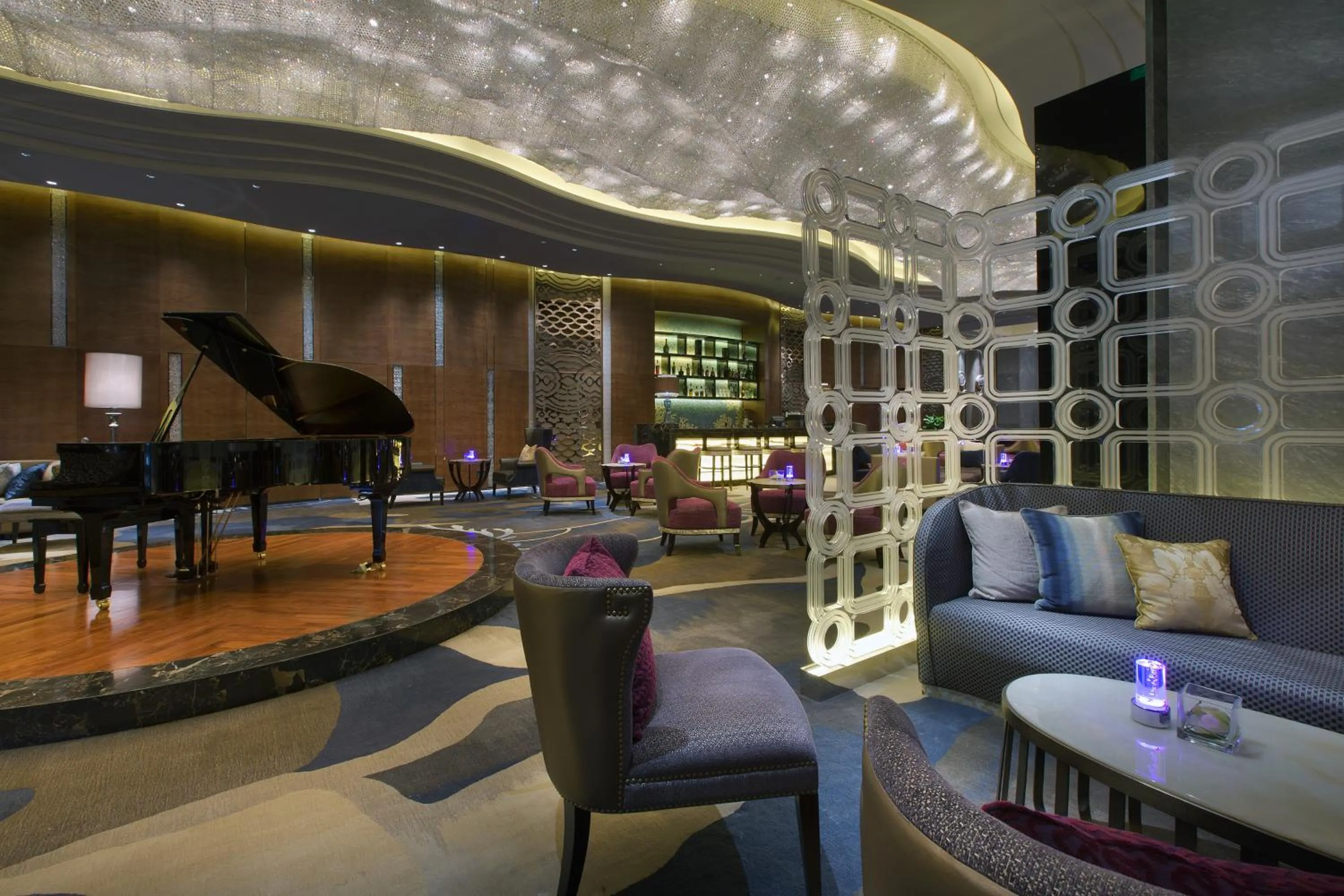 Lounge or bar in Pullman Yantai Center