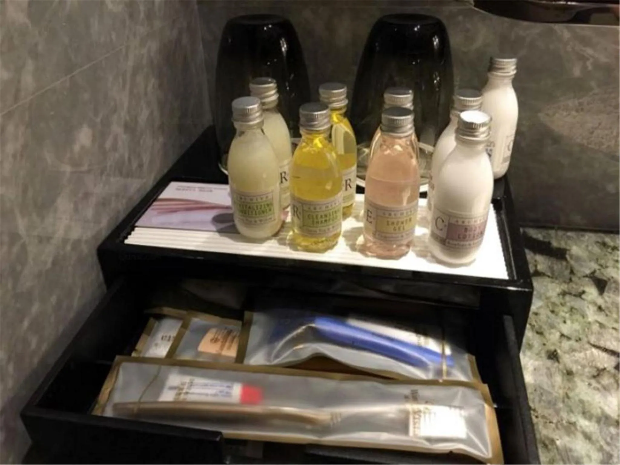 Toilet in Pullman Yantai Center