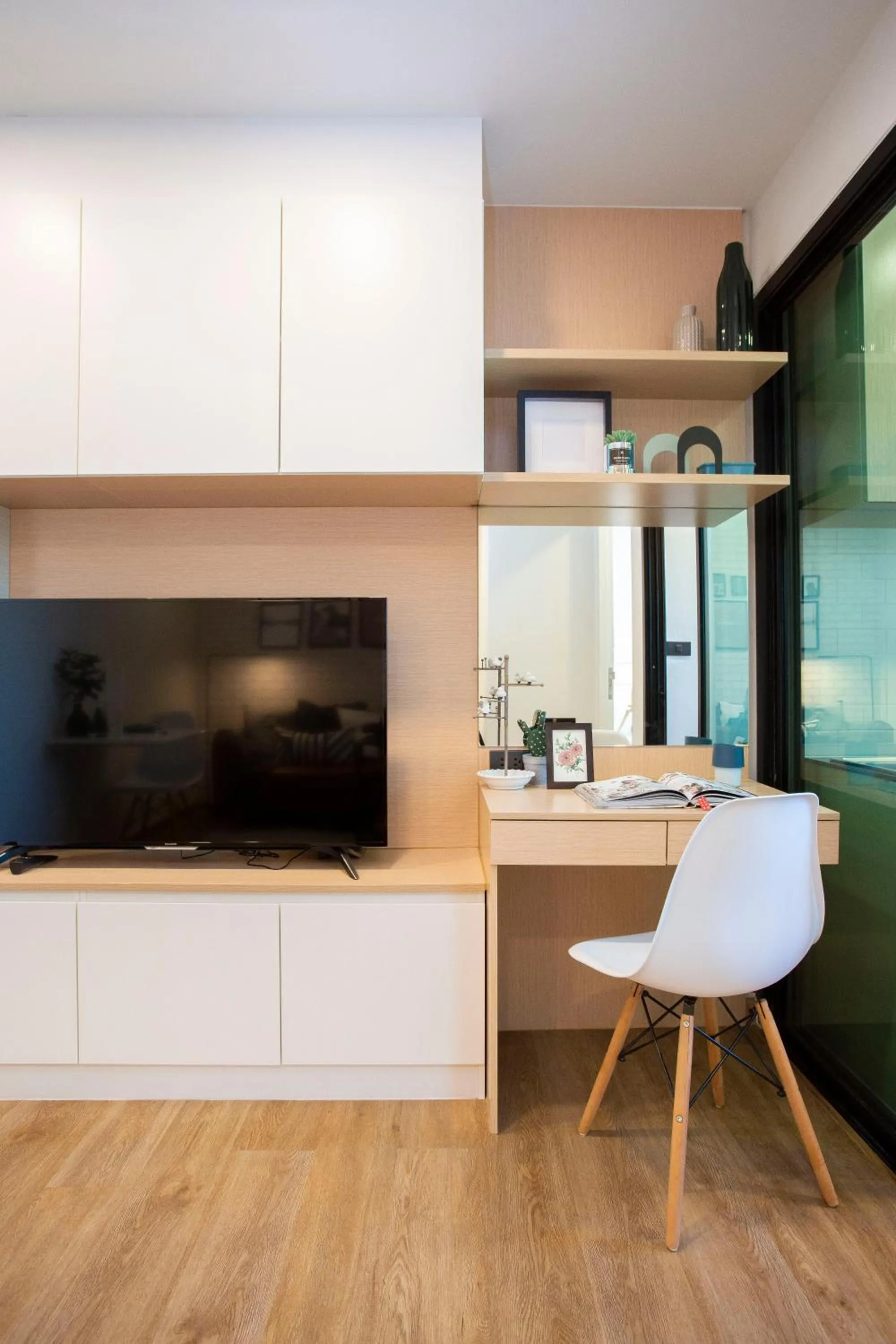 TV and multimedia in Parrish Serviced Apartment