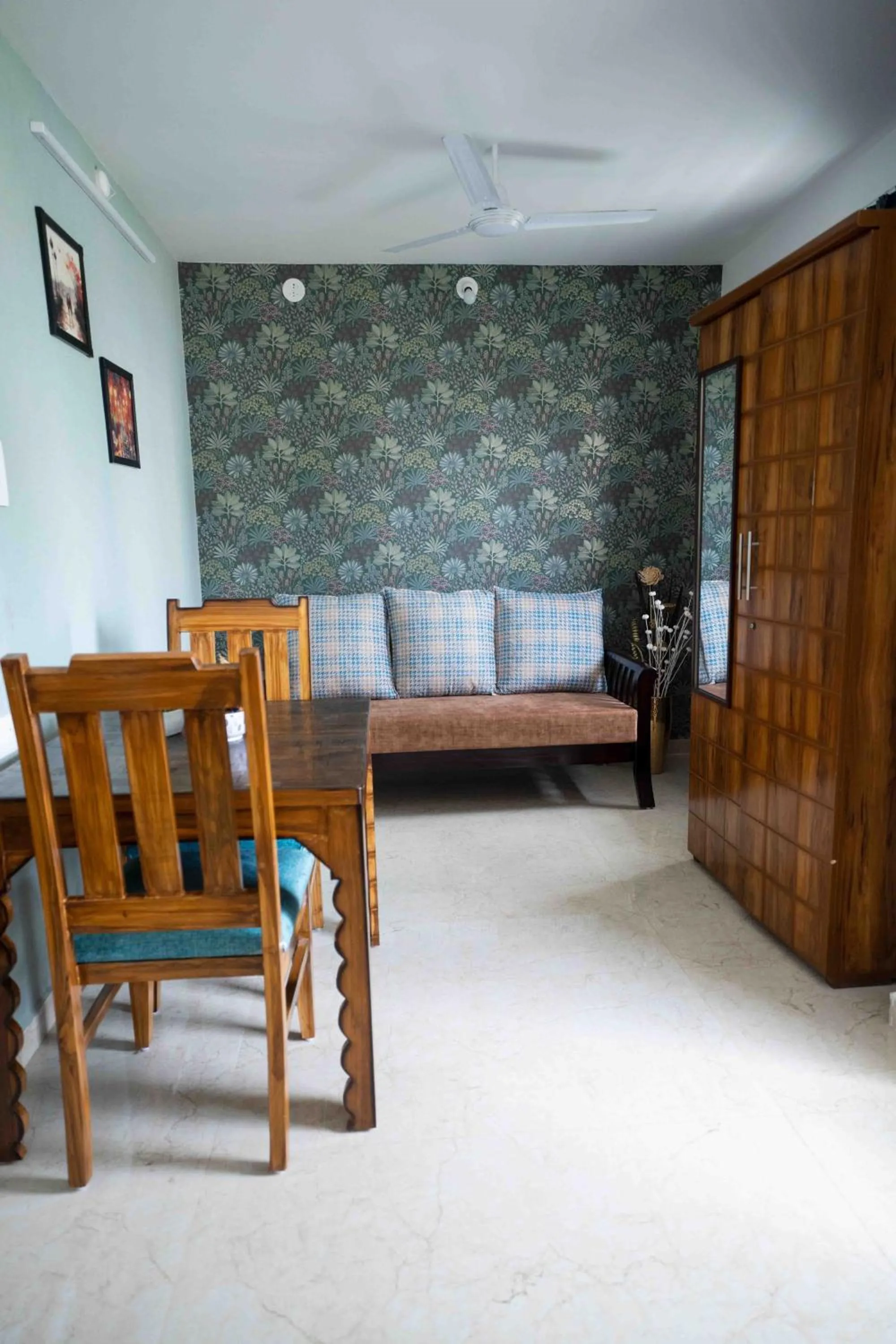 Yellow Bells Studios And Suites