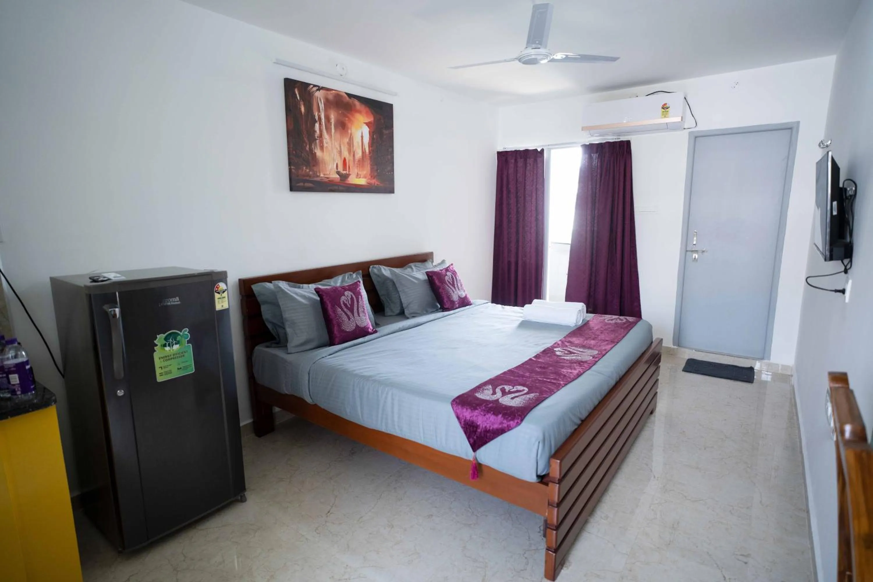 Bedroom, Bed in Yellow Bells Studios And Suites