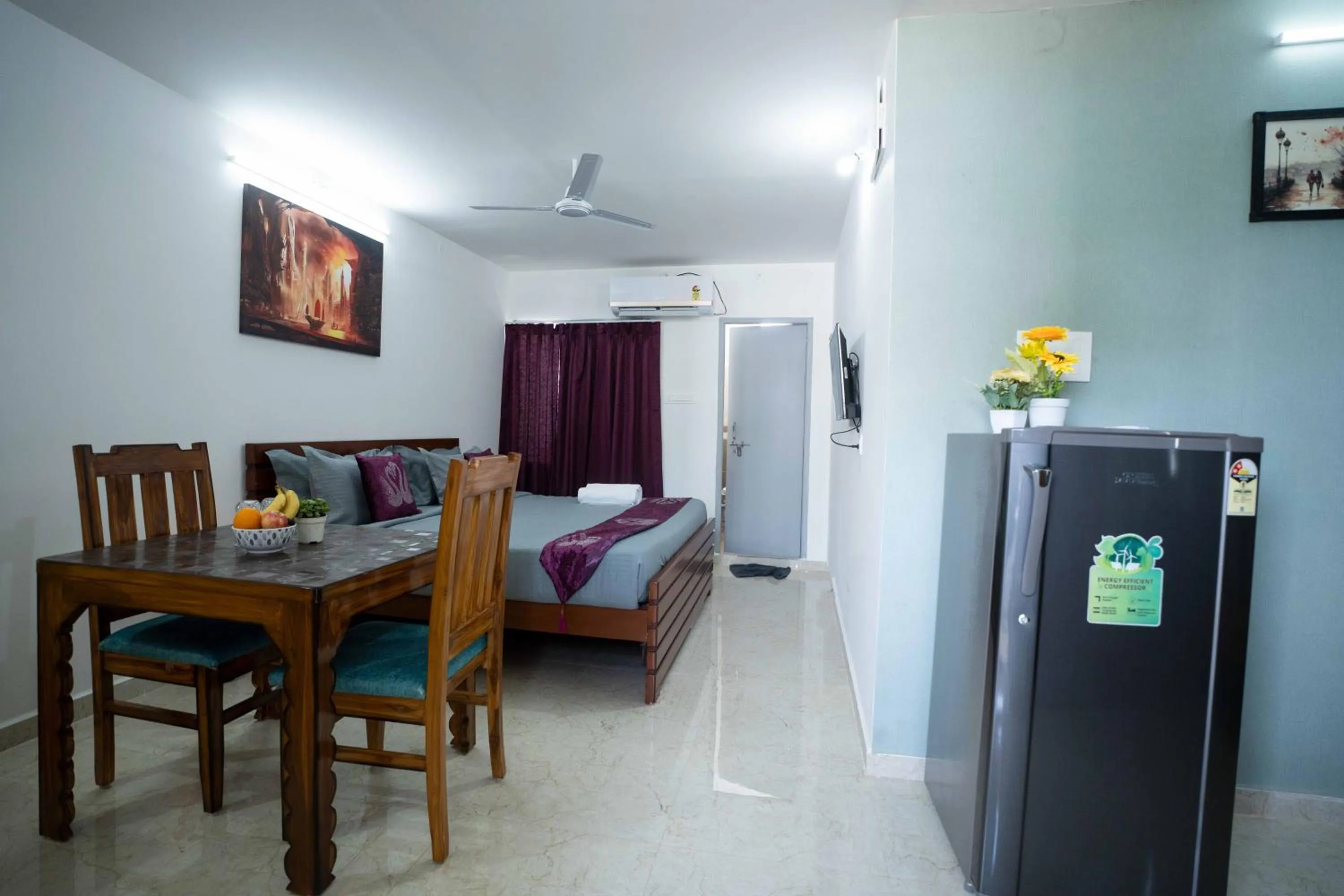 Photo of the whole room, Bed in Yellow Bells Studios And Suites