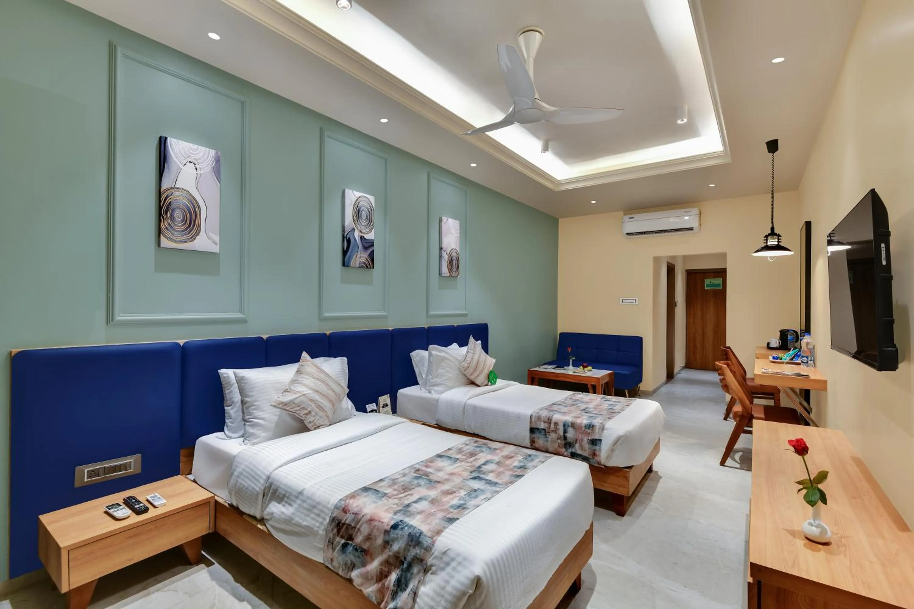 Bed in Click Hotel Royal Pearl, Galenda, Dahej