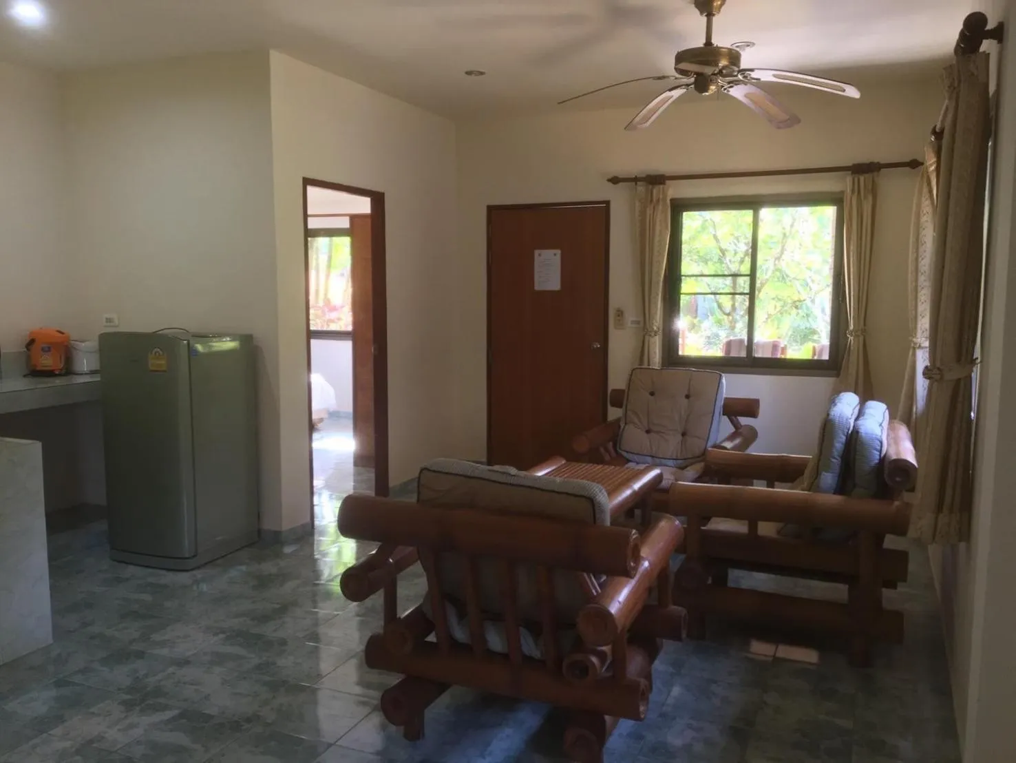 Seating area in Cousin Resort