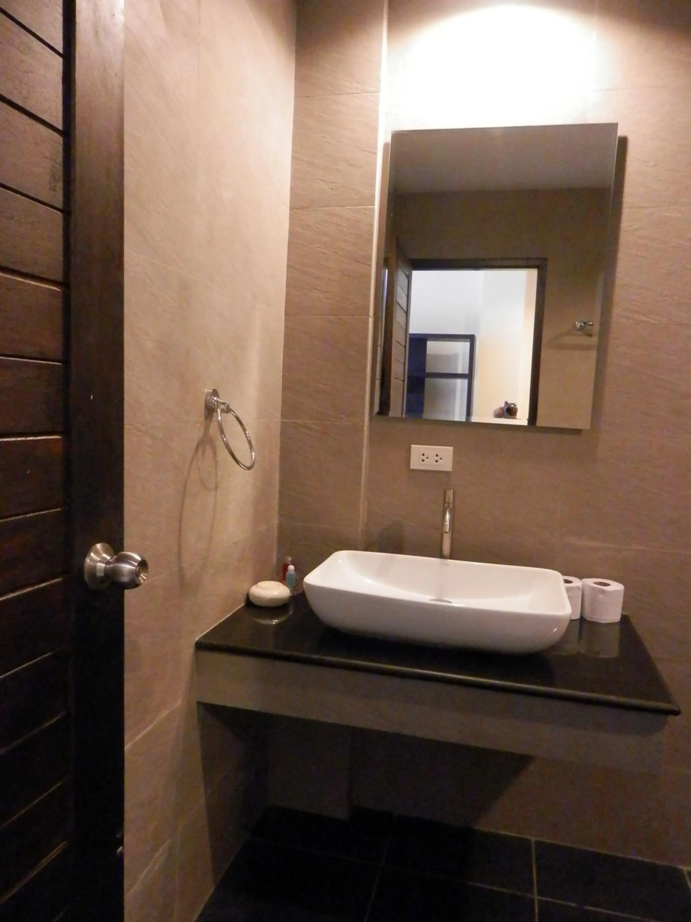Bathroom in Gecko Hotel