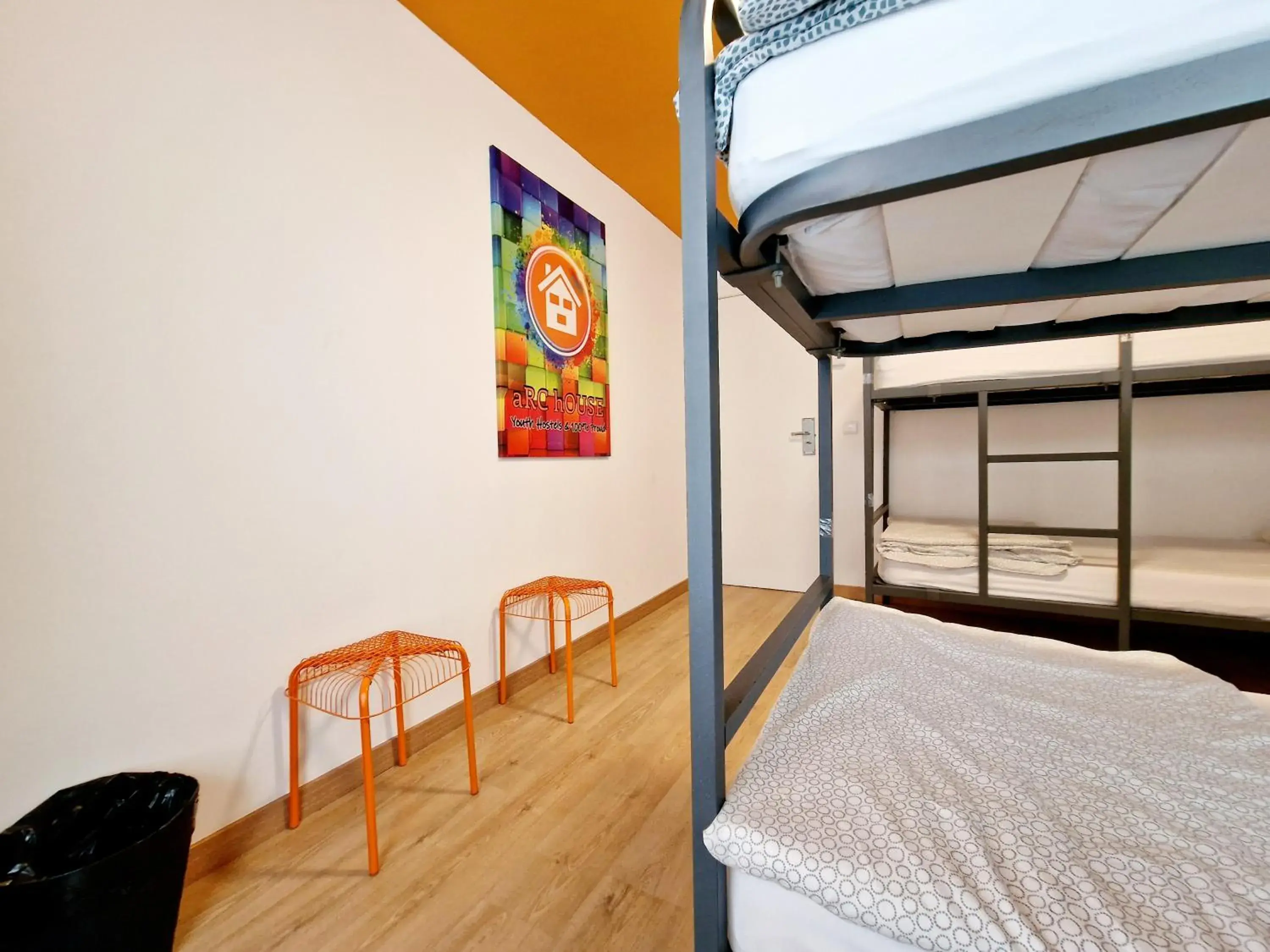 Bunk Bed in 4-Bed Mixed Dormitory Room in Arc House Barcelona Bunk Bed in 4-Bed Mixed Dormitory Room in Arc House Barcelona