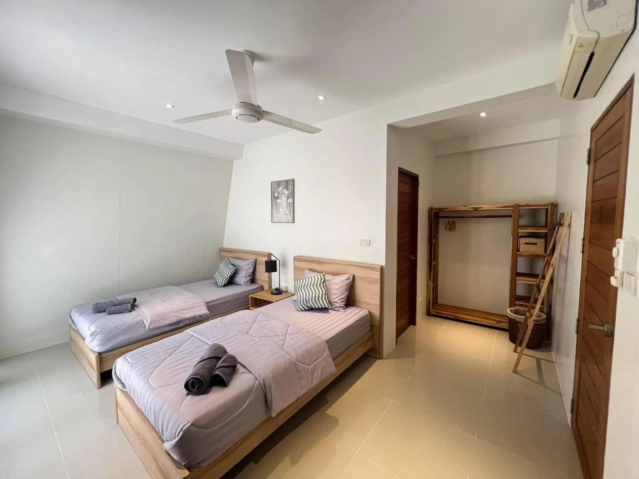 Bed in Chill Lay Resort Donsak