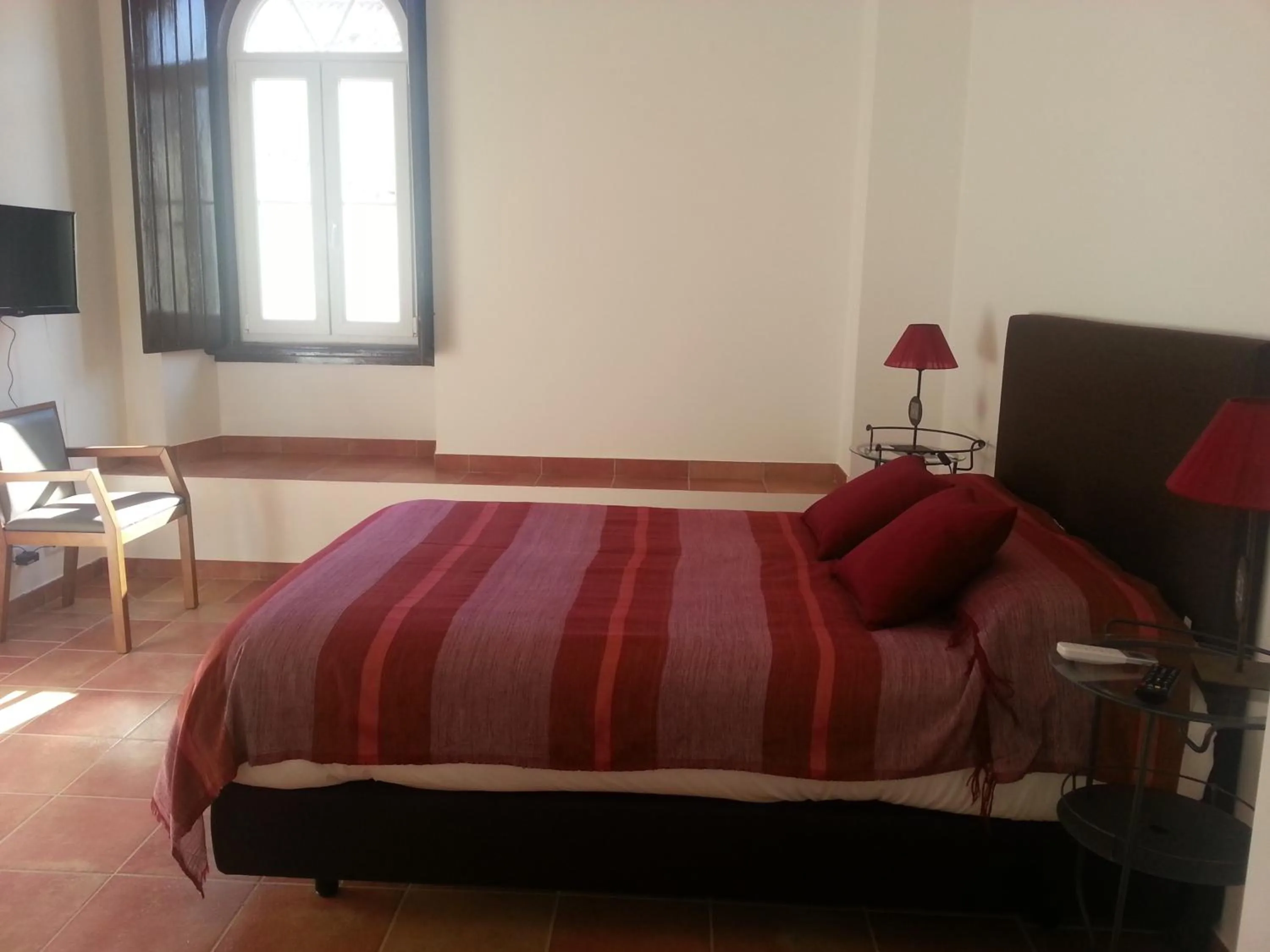 Photo of the whole room, Bed in Casas da Moagem