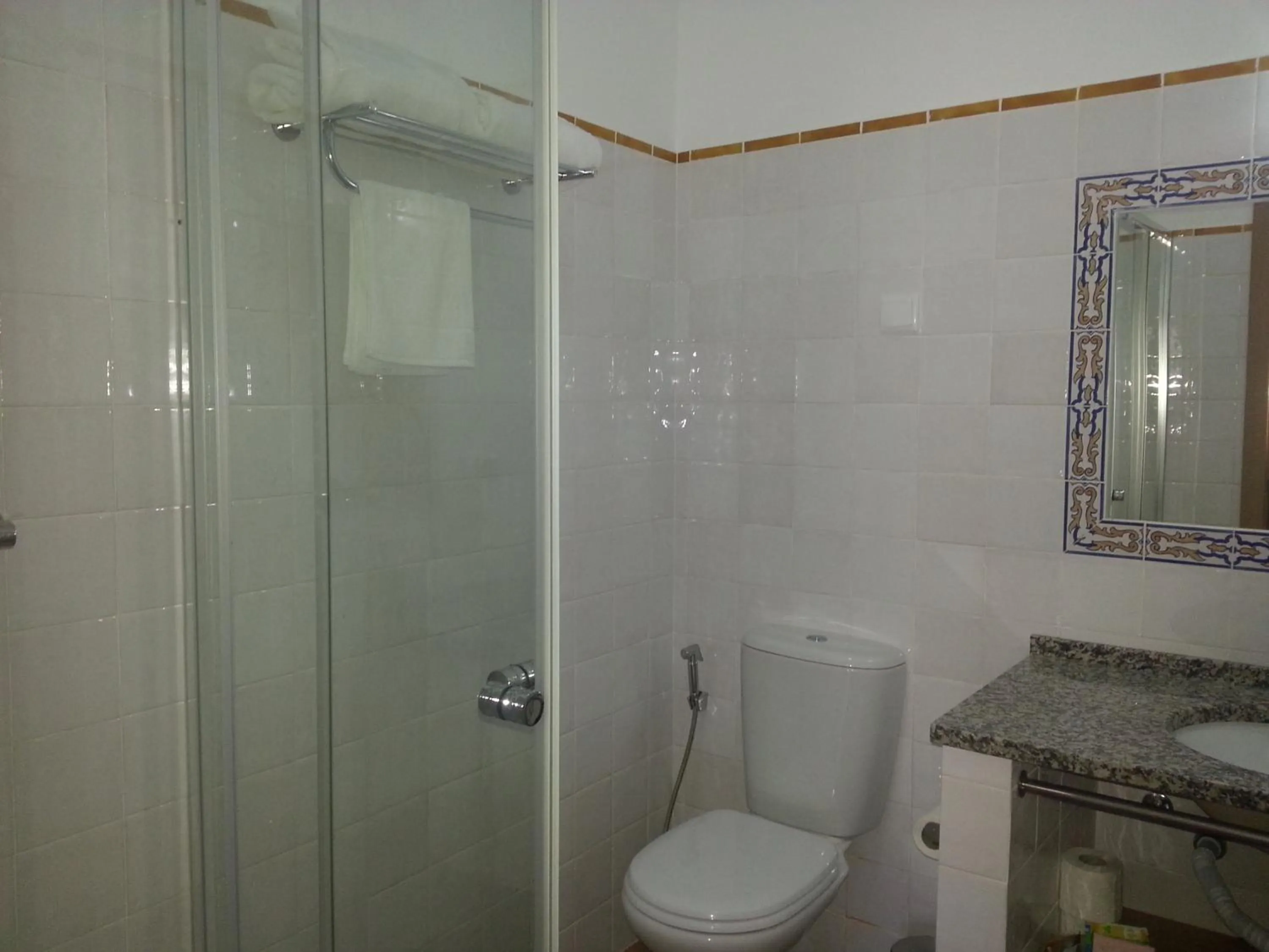Shower in Casas da Moagem