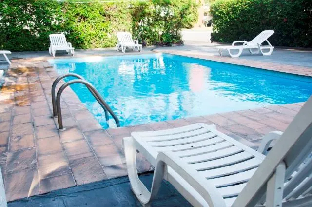 Swimming pool in GoldMen Business Louveira