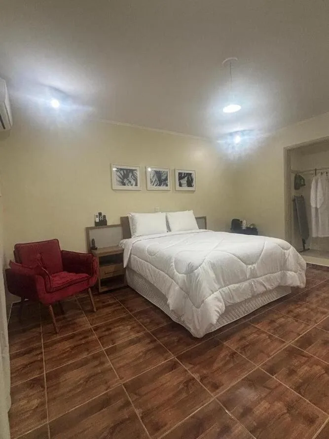 Bed in GoldMen Business Louveira