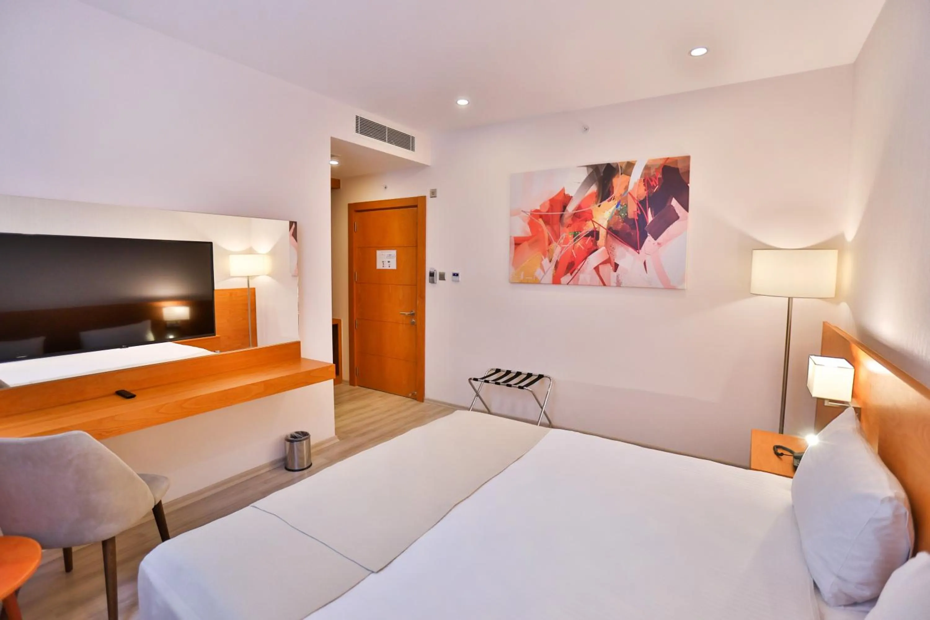 Bed in Caddem Inn Hotel