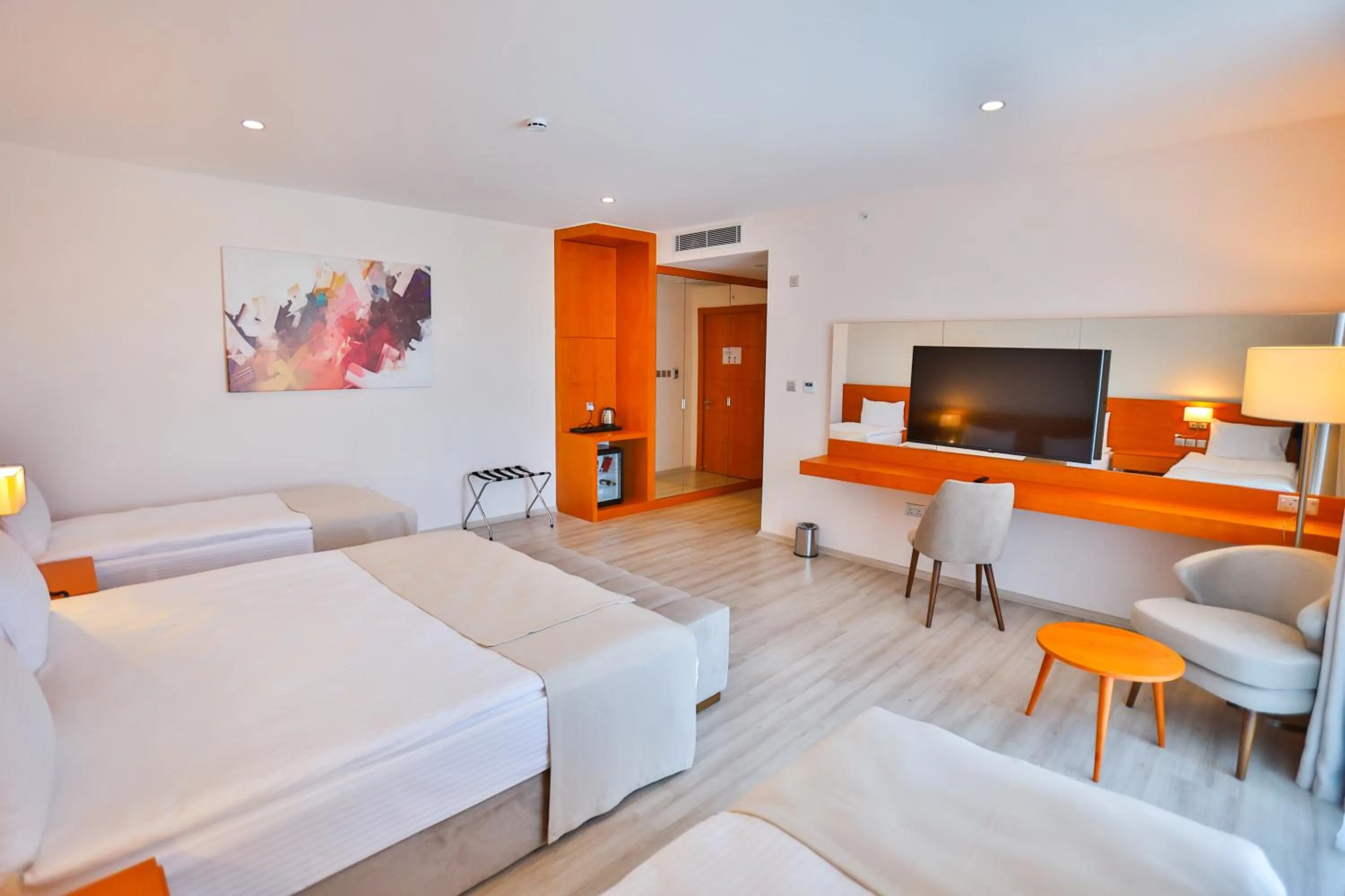 Bed in Caddem Inn Hotel