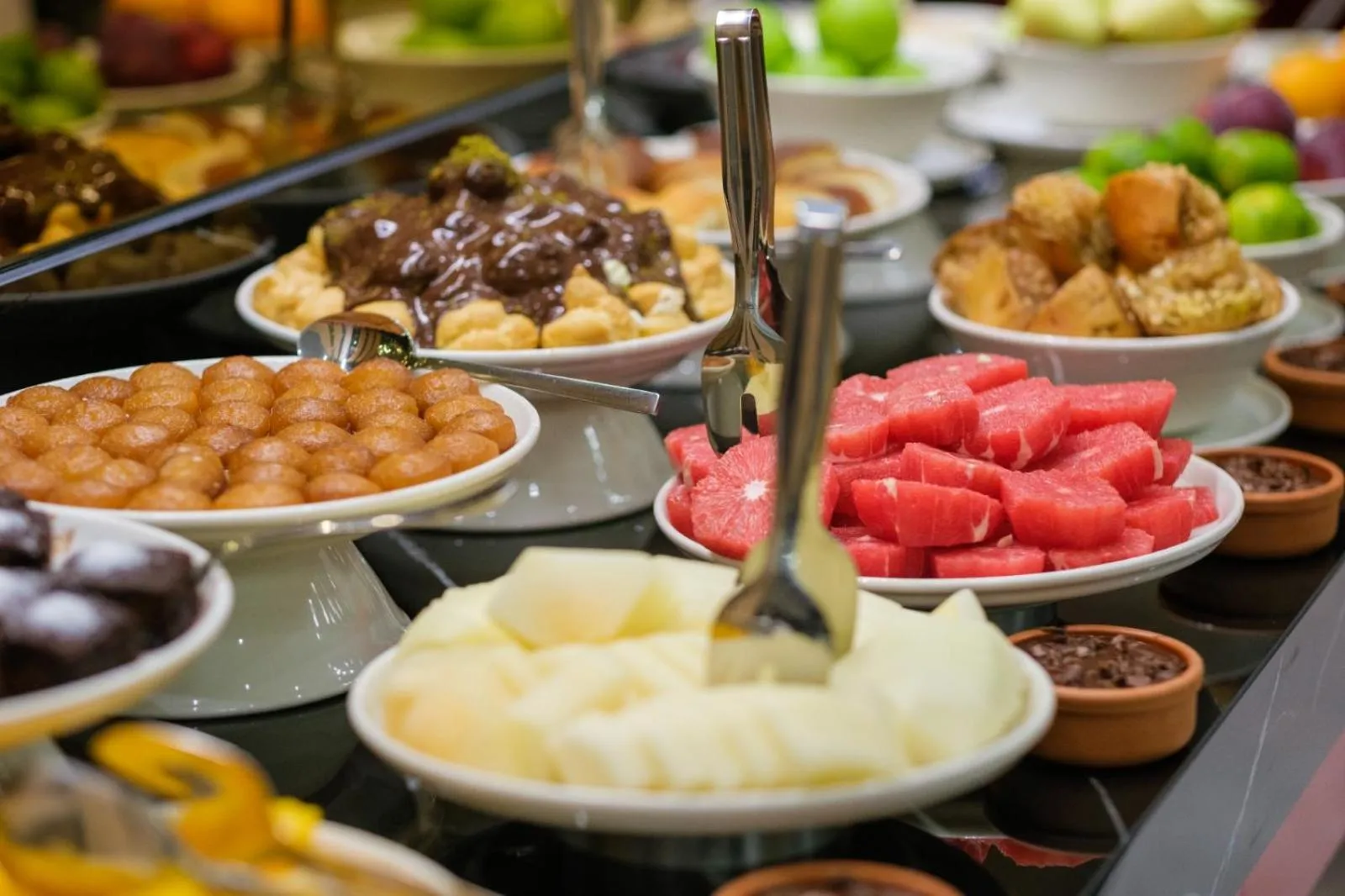 Restaurant/places to eat in Caddem Inn Hotel