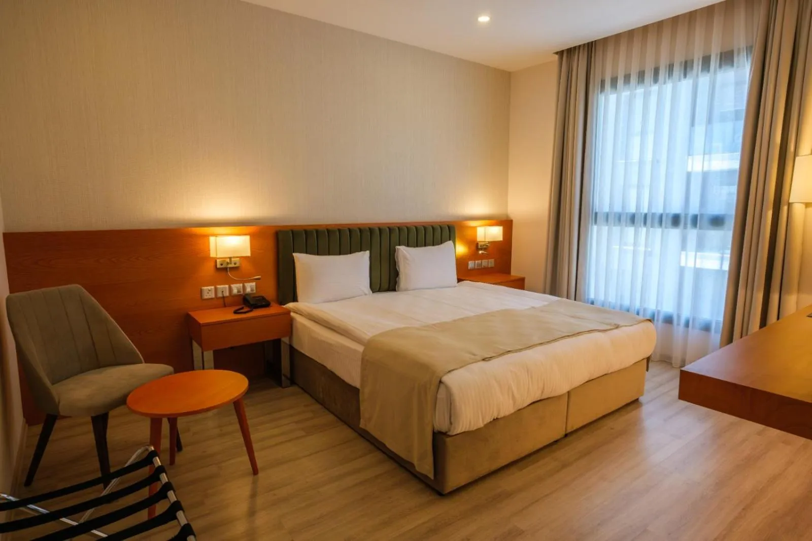 Bed in Caddem Inn Hotel