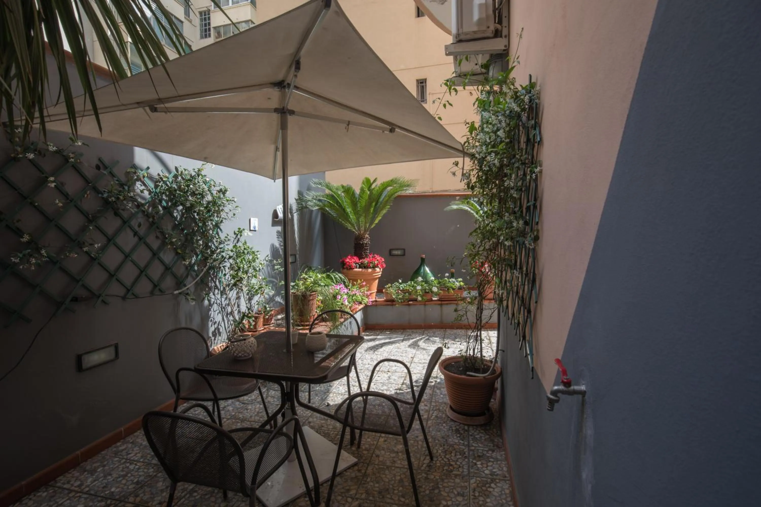 Garden view in B&B Civico Cinque