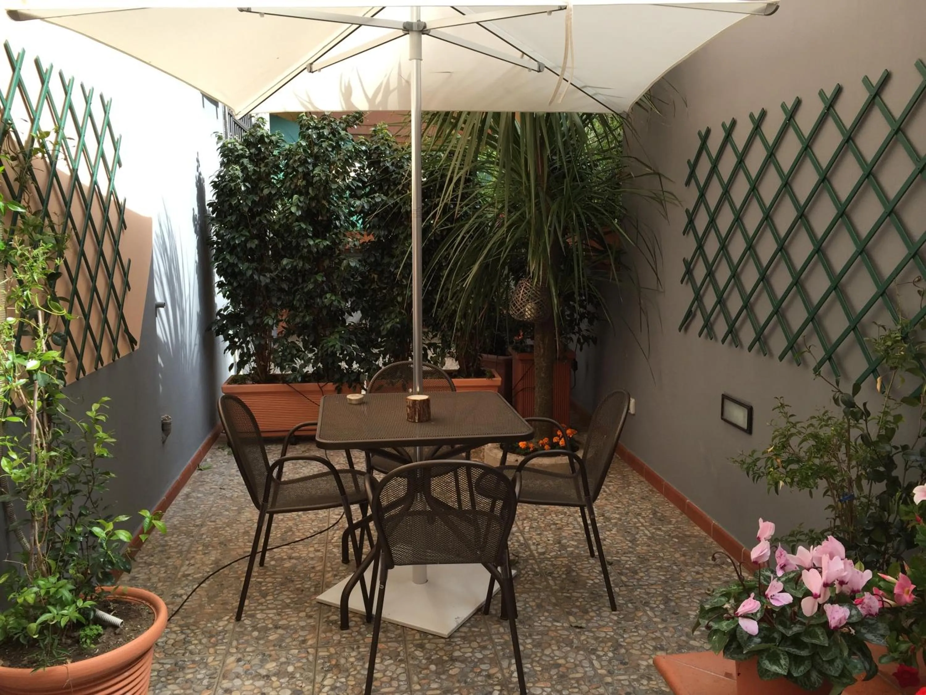 Garden view in B&B Civico Cinque