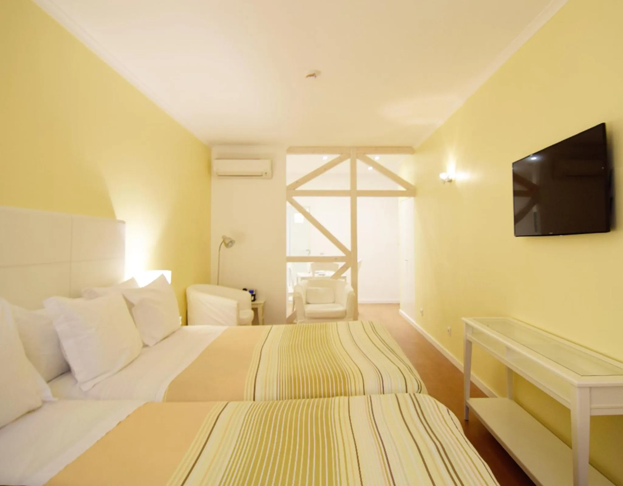 TV and multimedia, Bed in Rossio Apartments