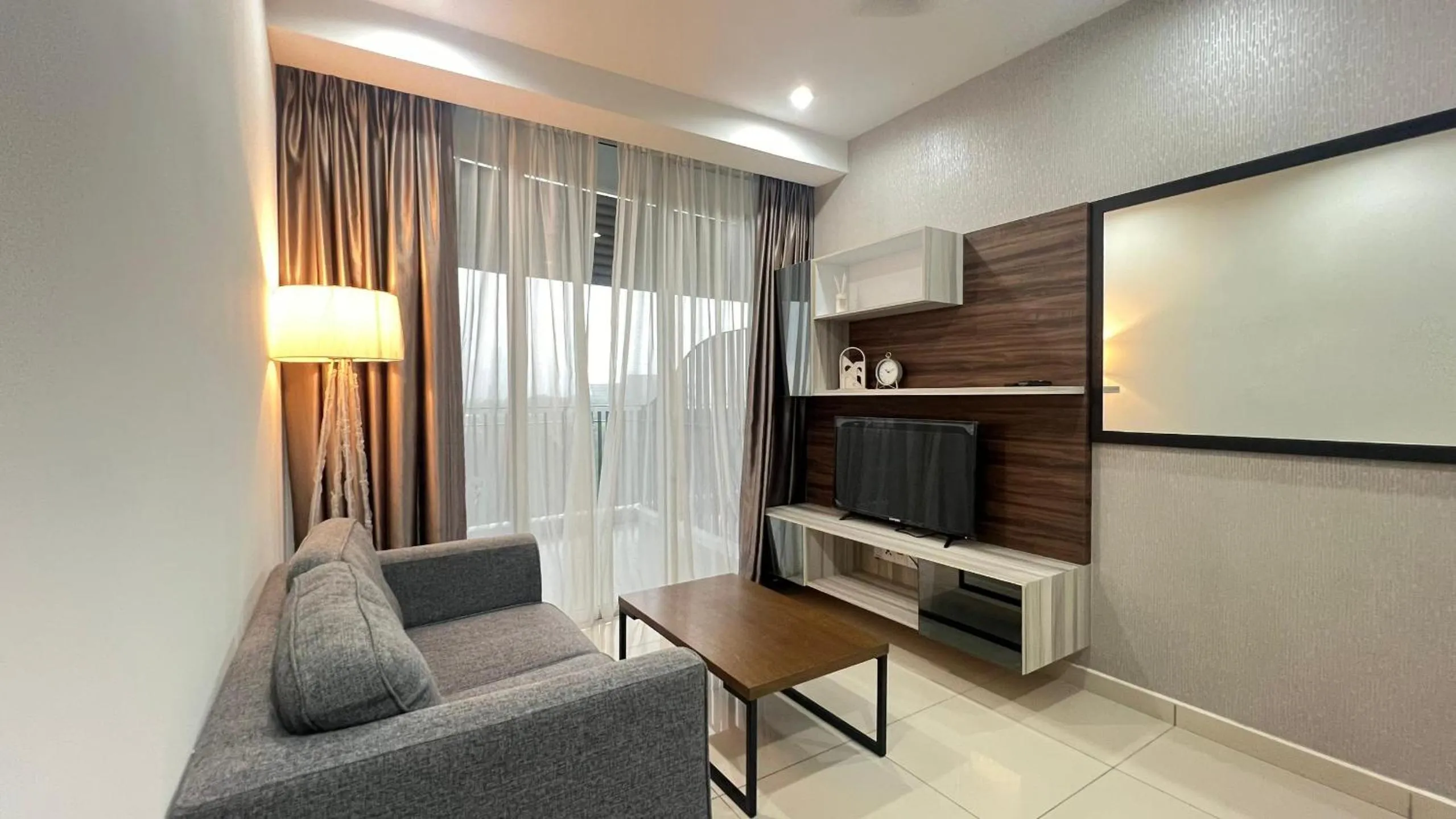 Encorp Marina 2 BR,6pax with bathtub