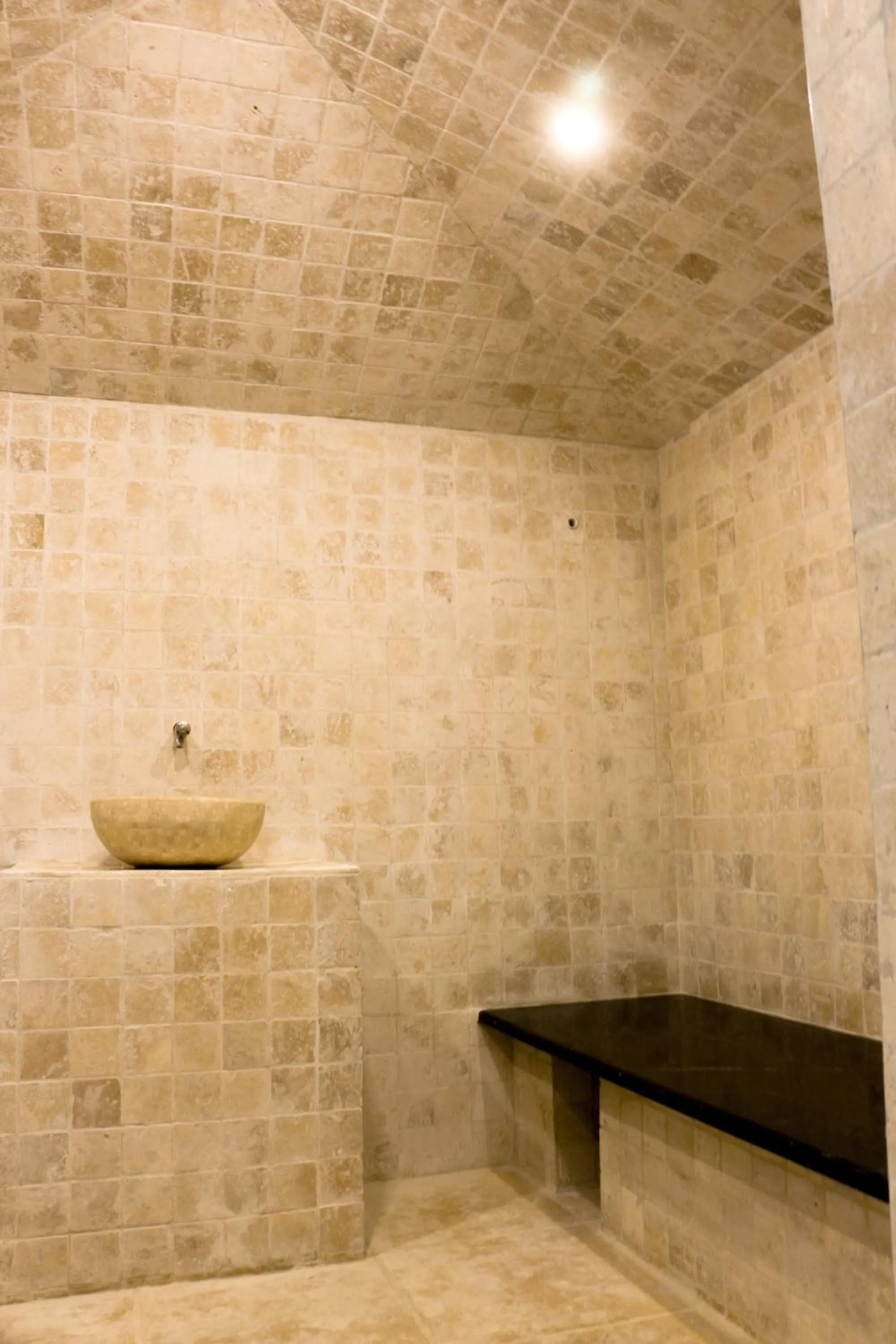 Steam room in Le Domaine des Roches, Hotel & Spa