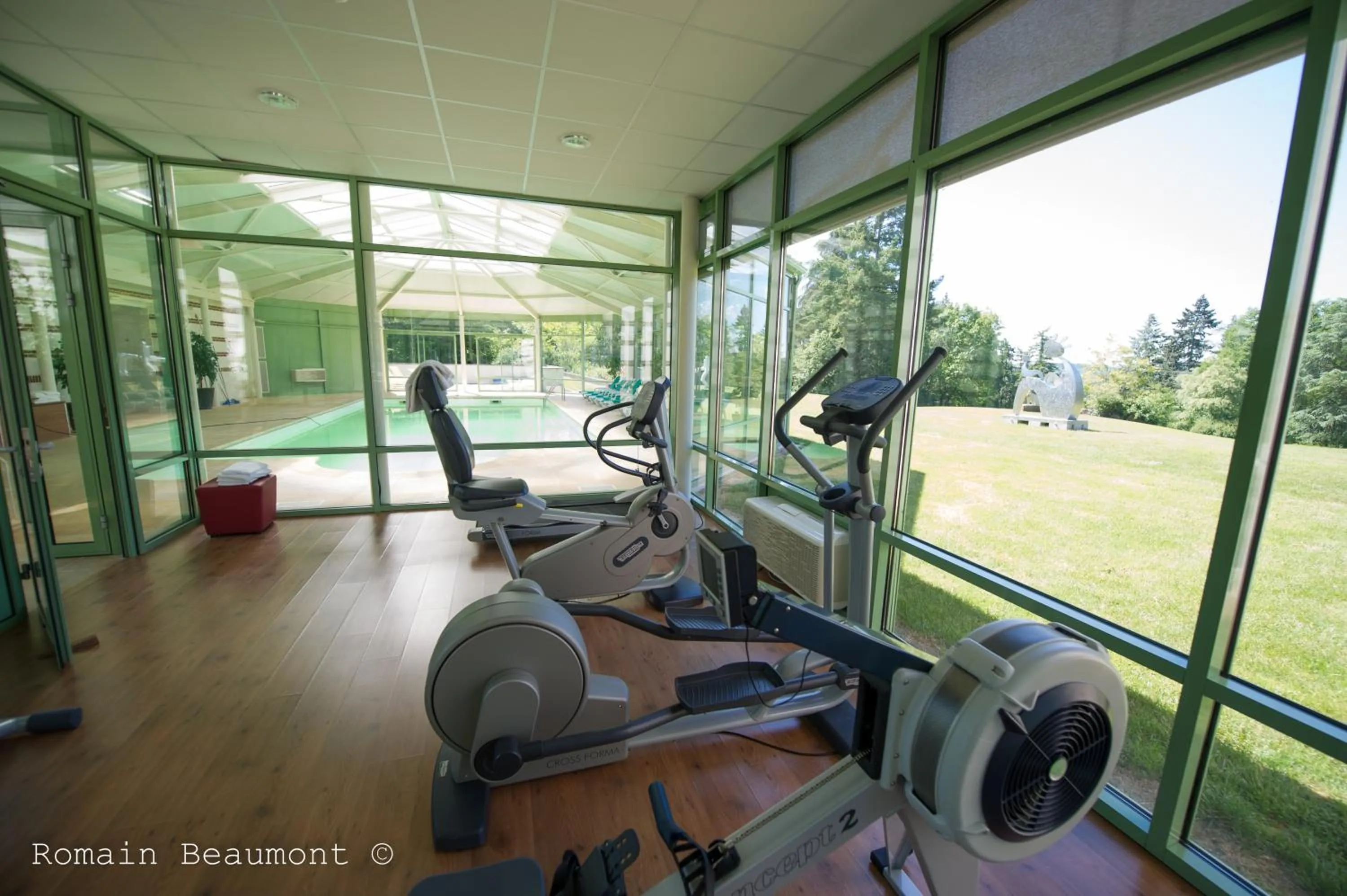 Text overlay in Le Domaine des Roches, Hotel & Spa