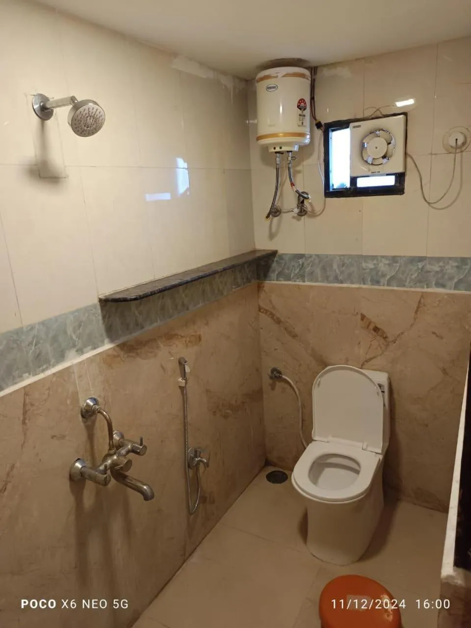 Shower in Viceroy Resort